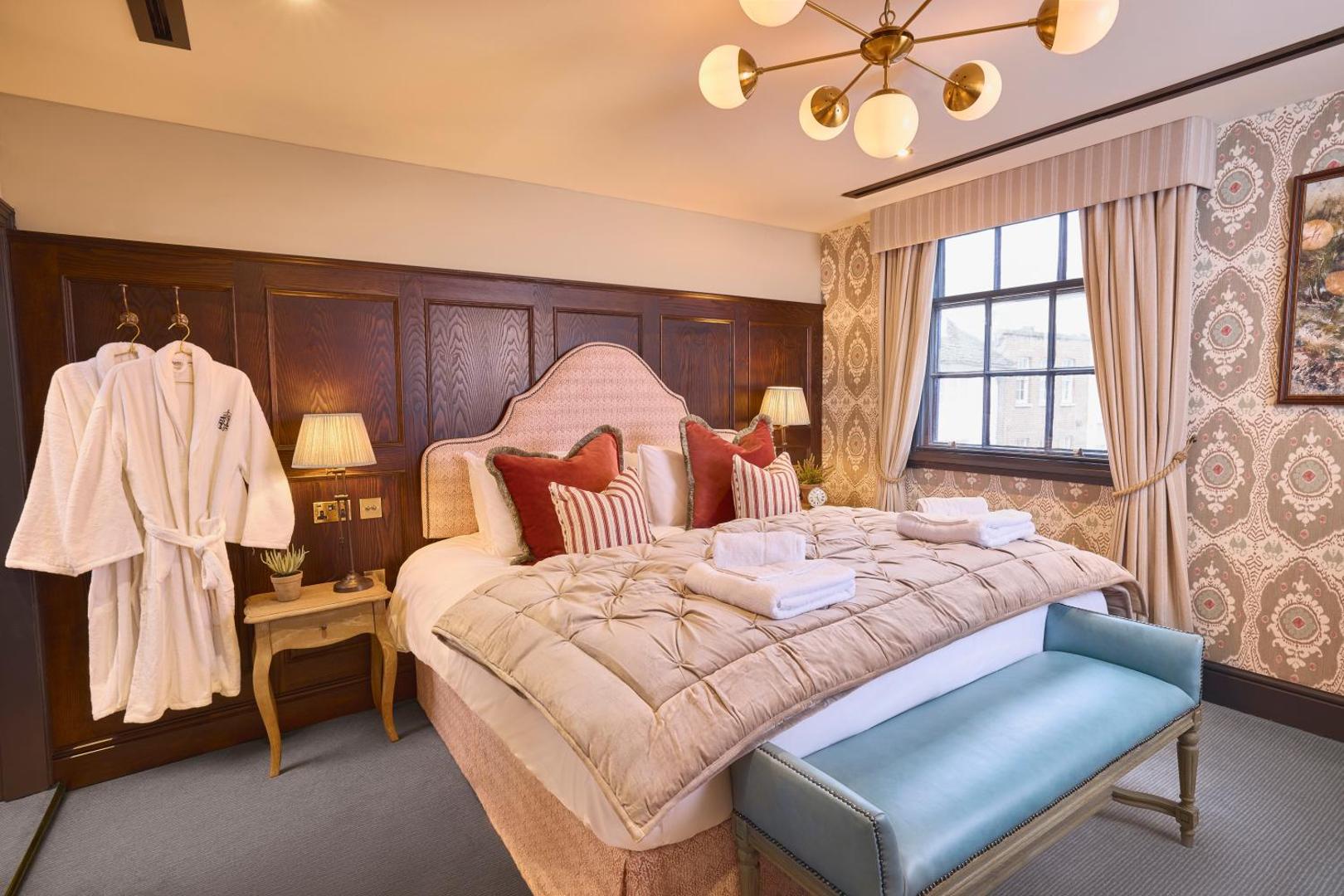 The Salisbury Arms Hotel