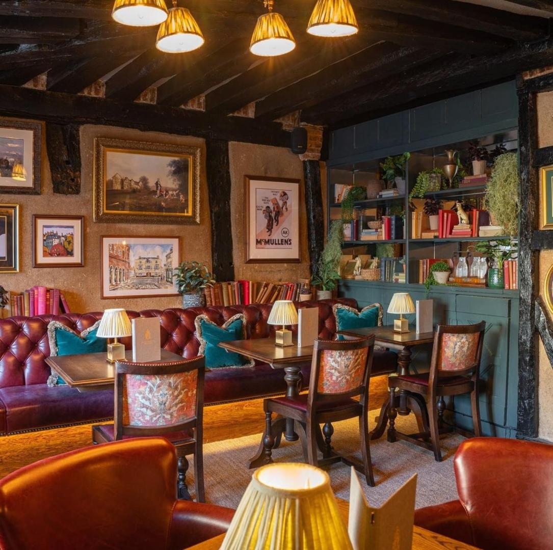 The Salisbury Arms Hotel