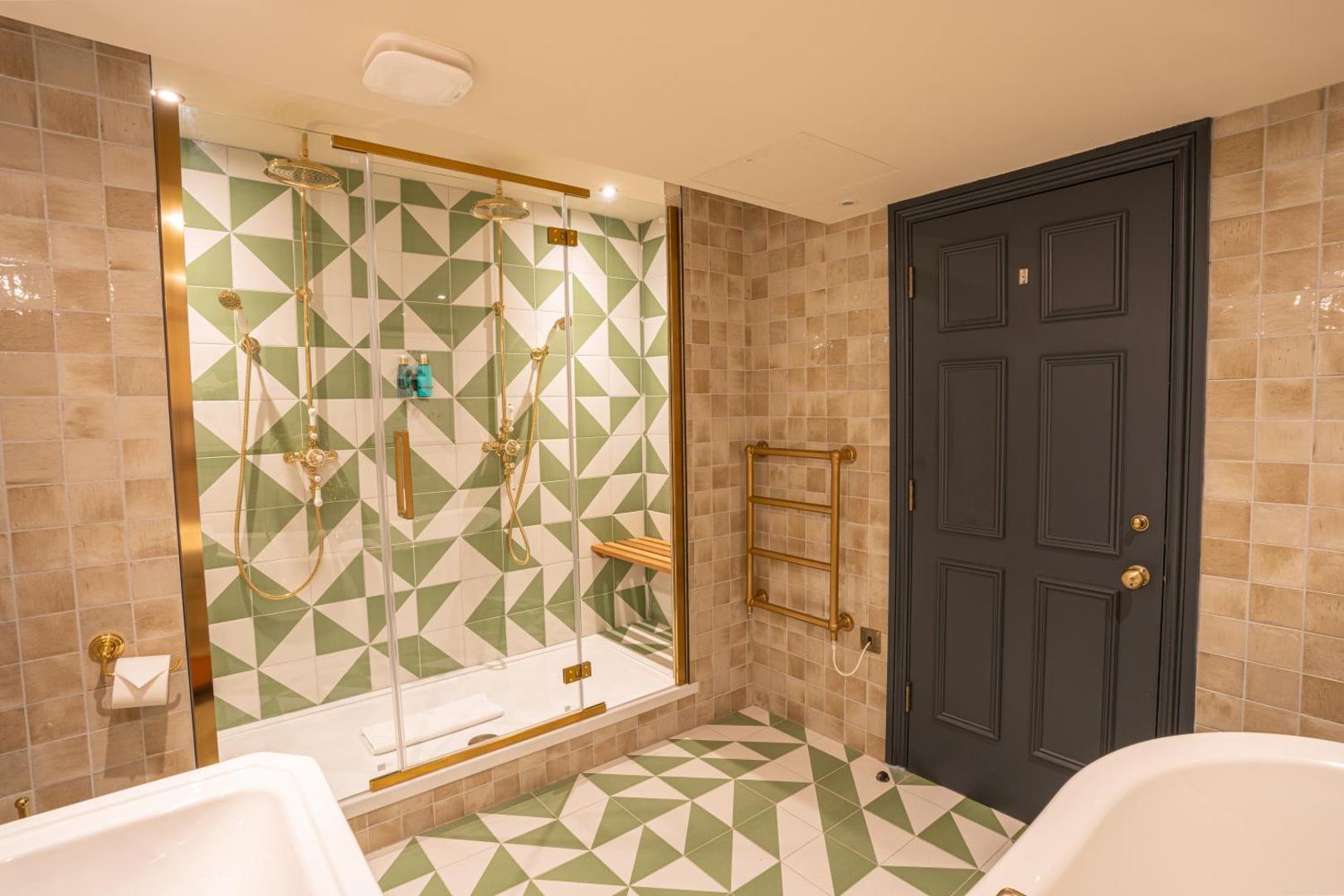 The Salisbury Arms Hotel