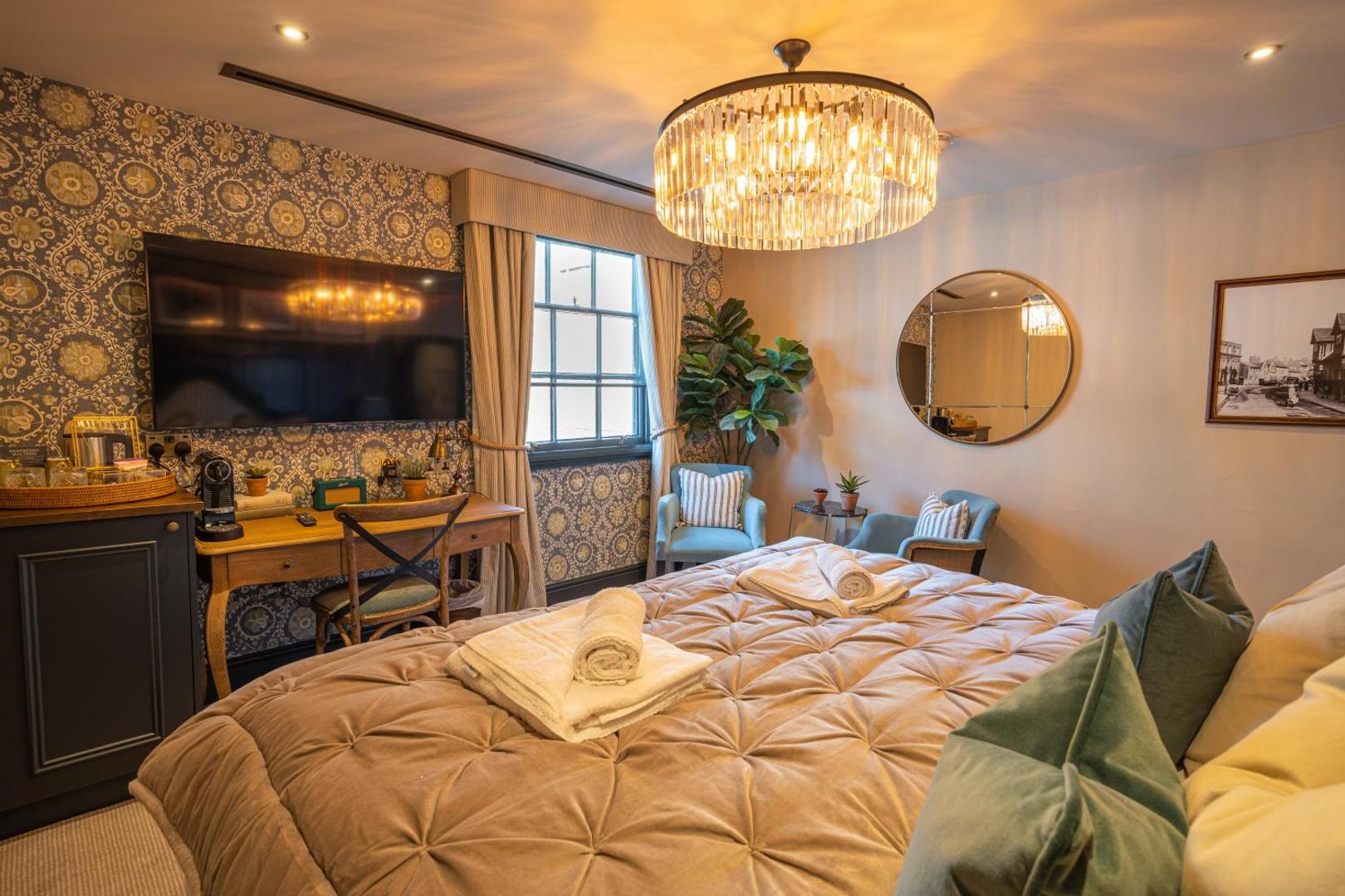 The Salisbury Arms Hotel