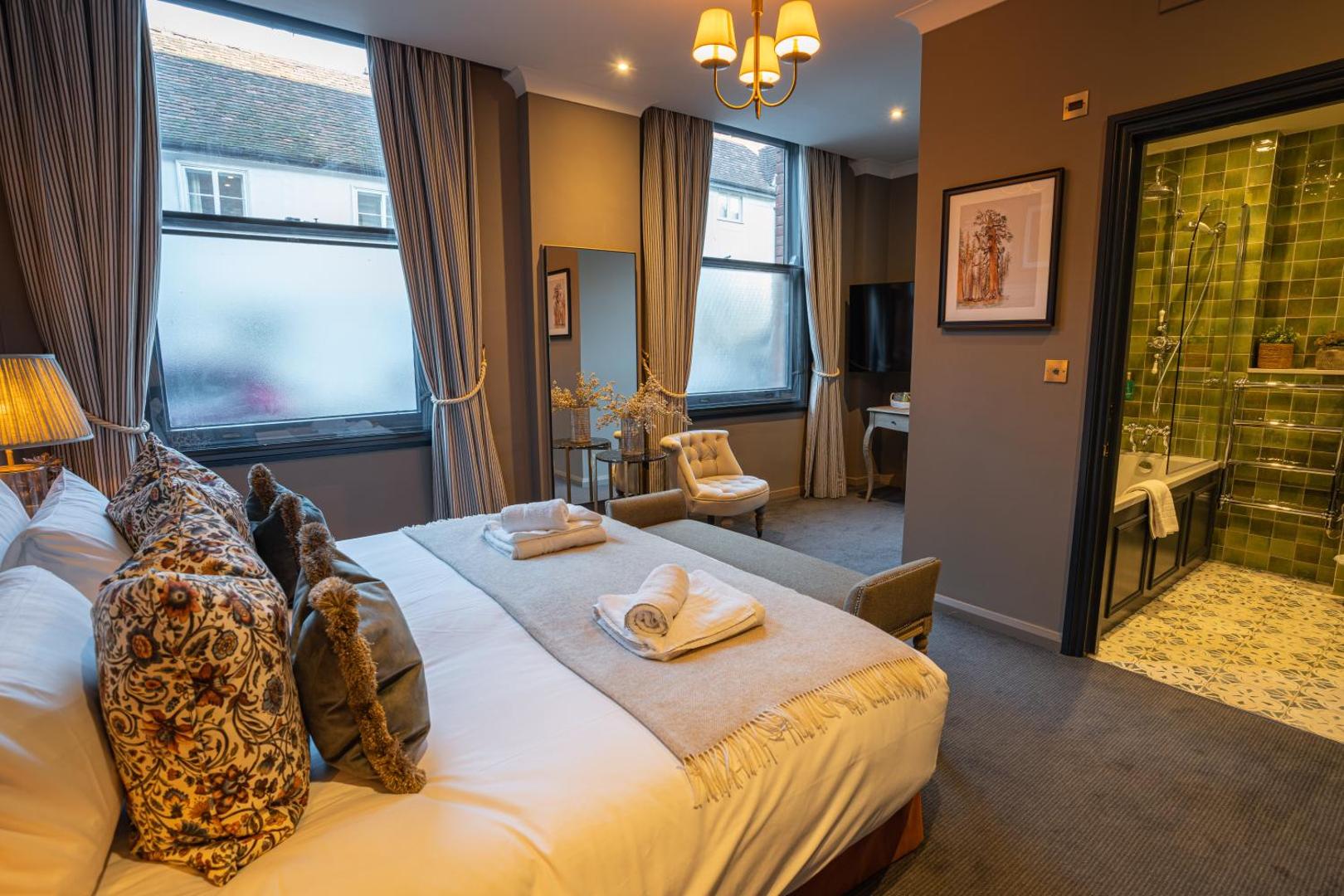 The Salisbury Arms Hotel