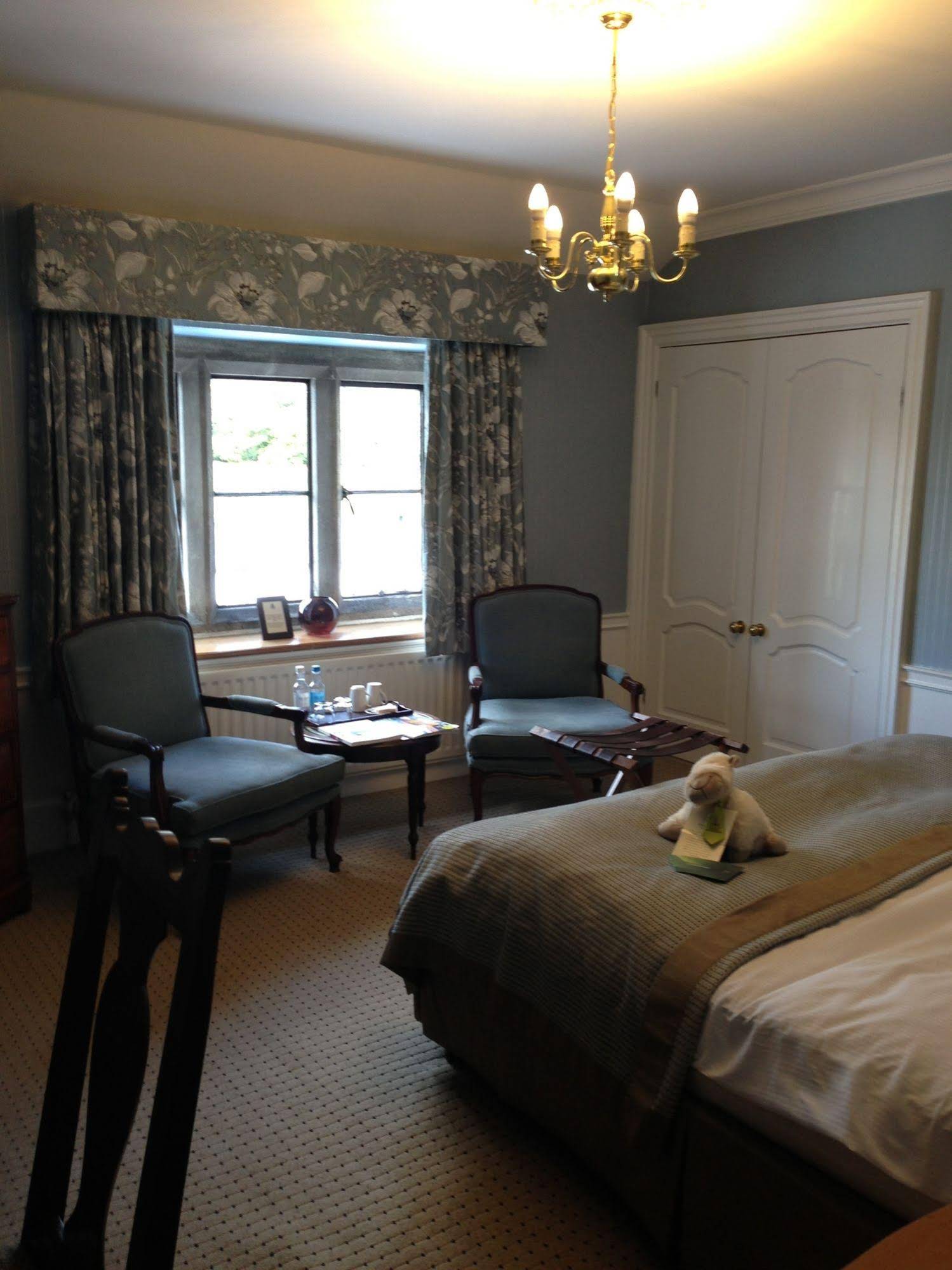 South Lodge