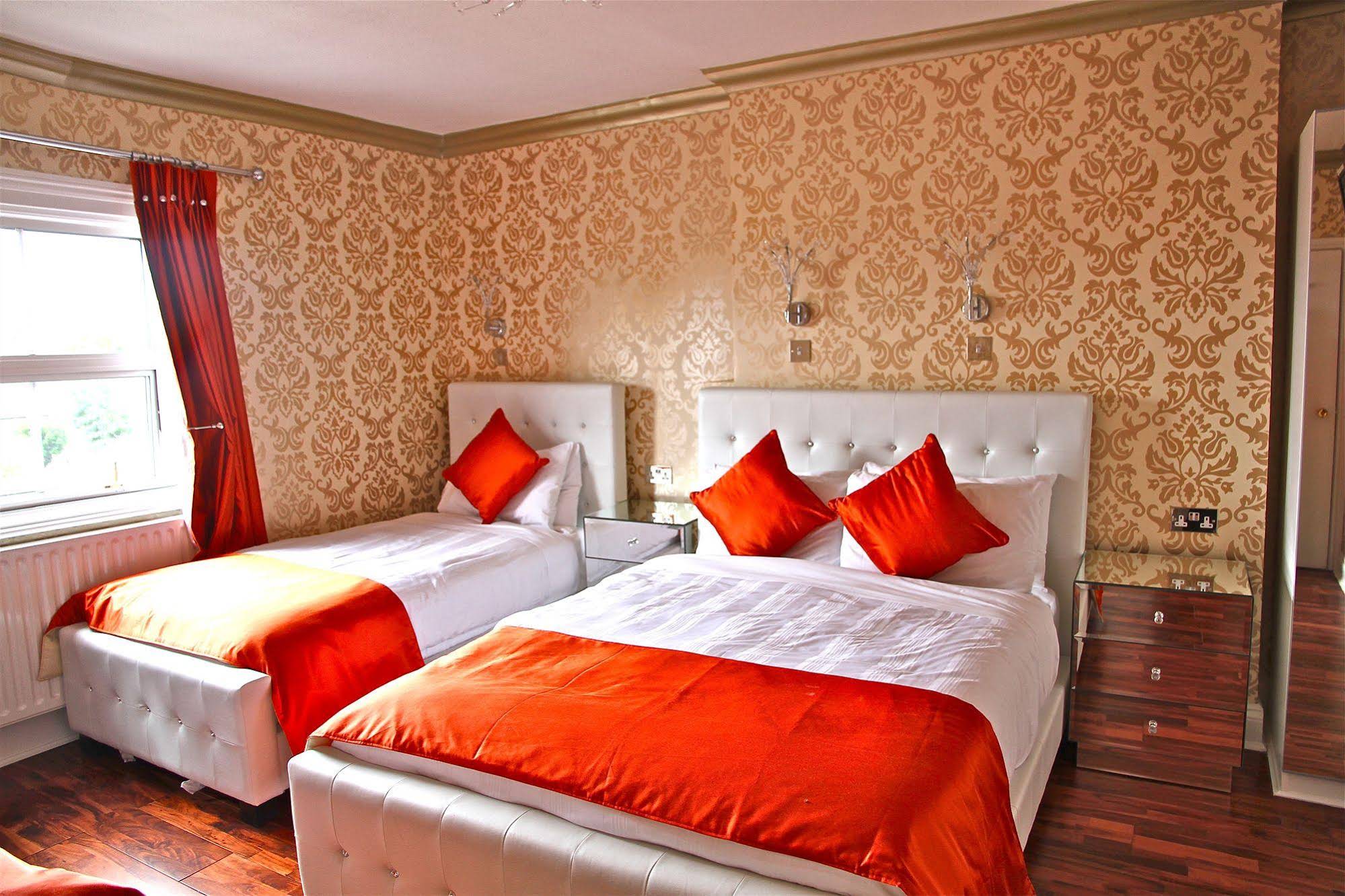 Crompton Guest House