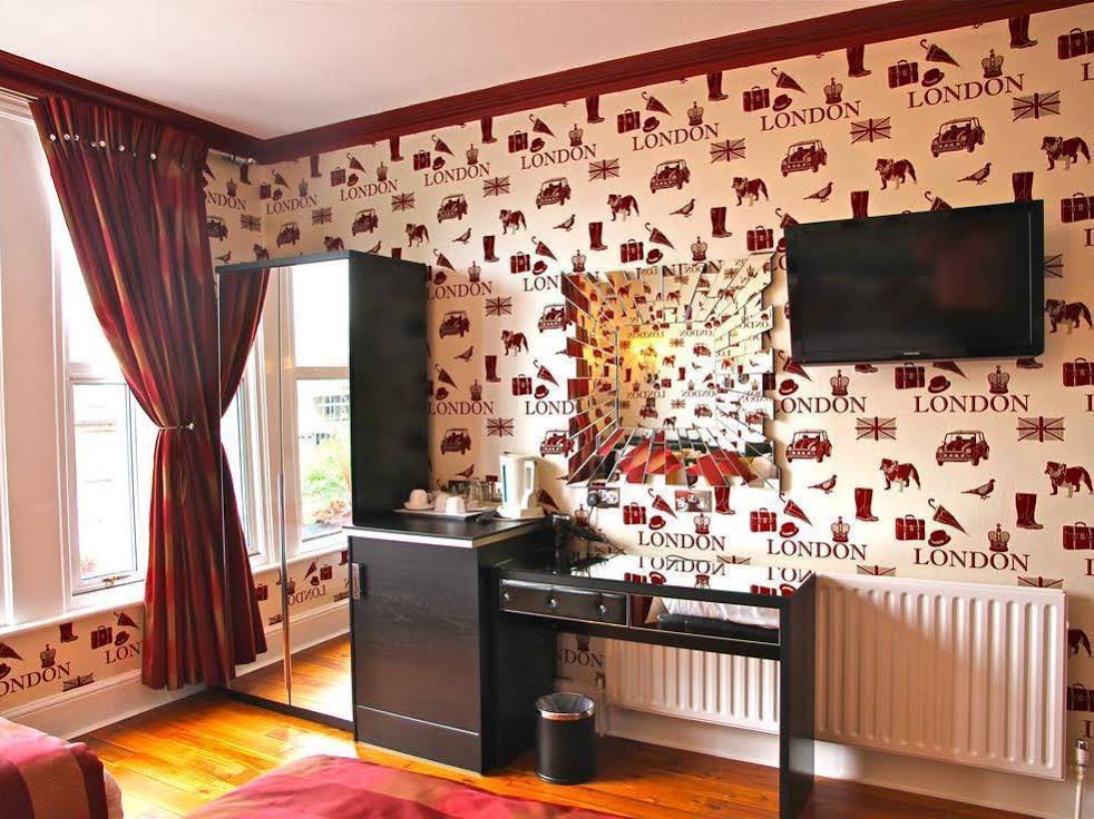 Crompton Guest House