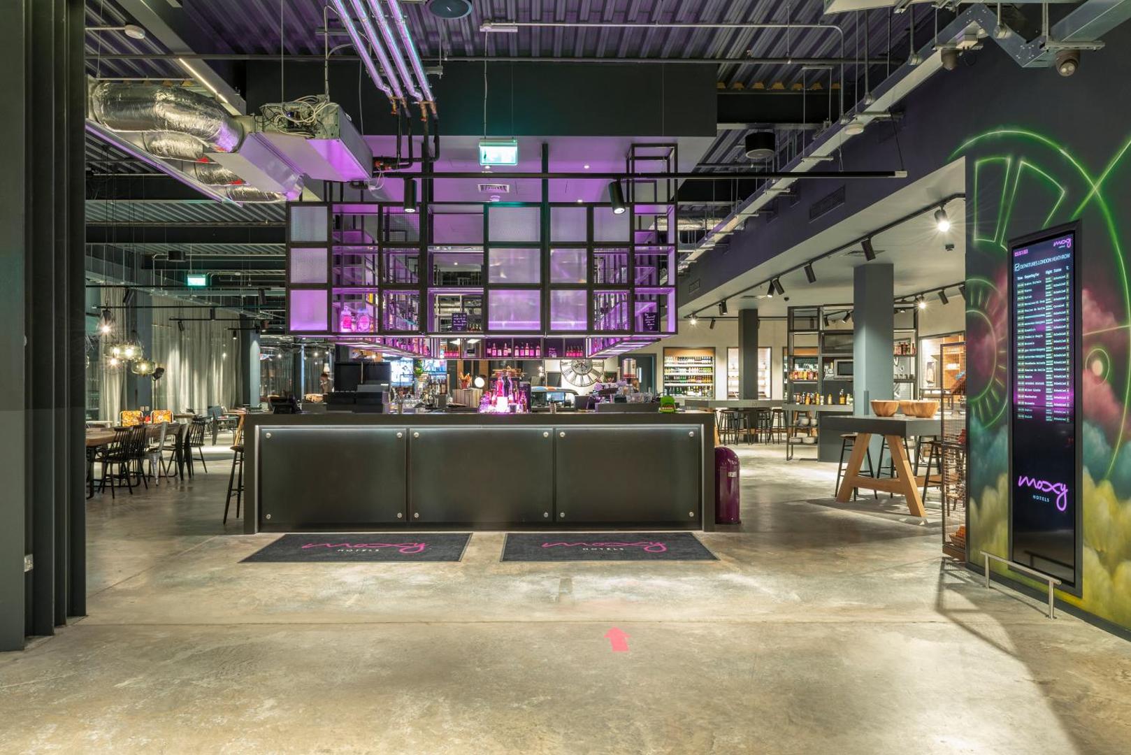 Moxy London Heathrow Airport