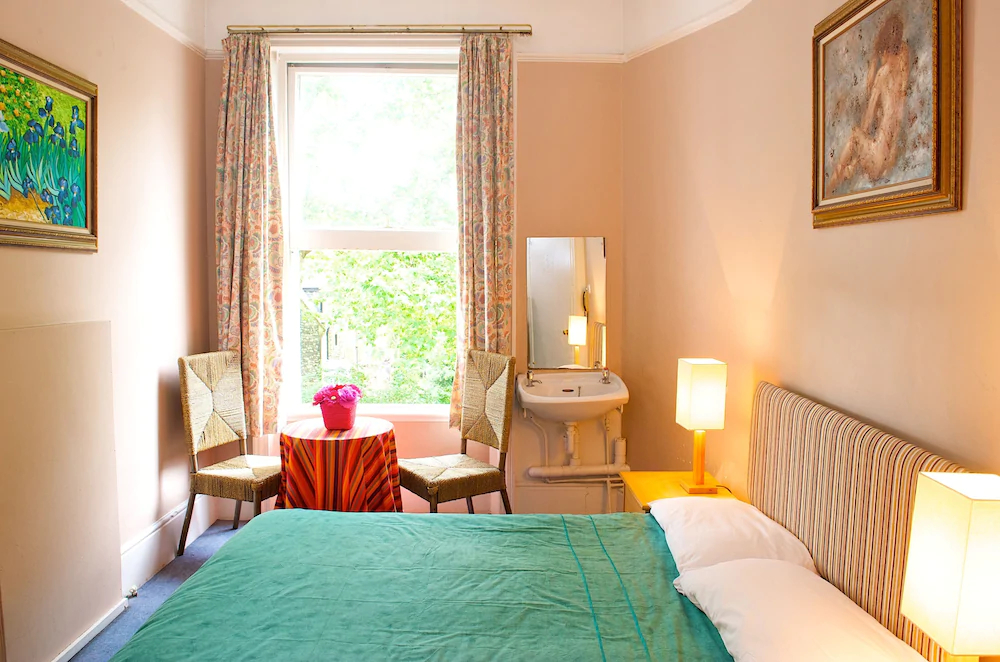 Curzon House Hotel