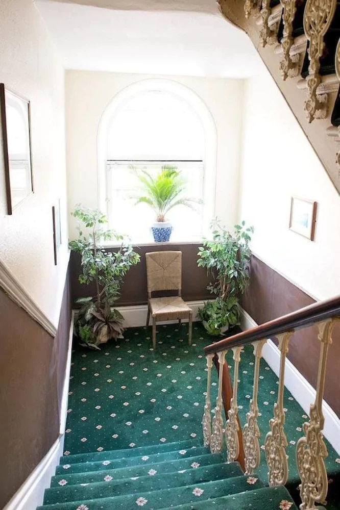 Curzon House Hotel