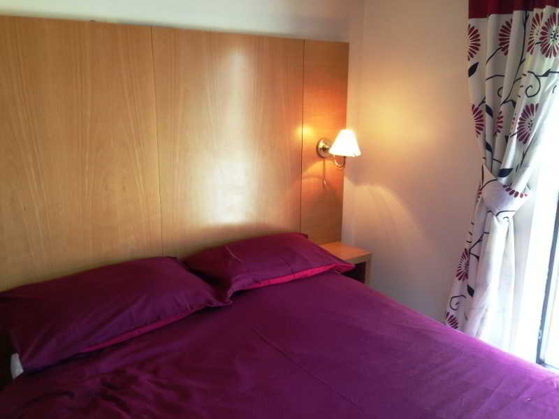 Coachhouse Hotel