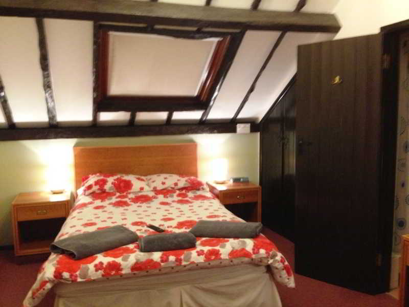 Coachhouse Hotel