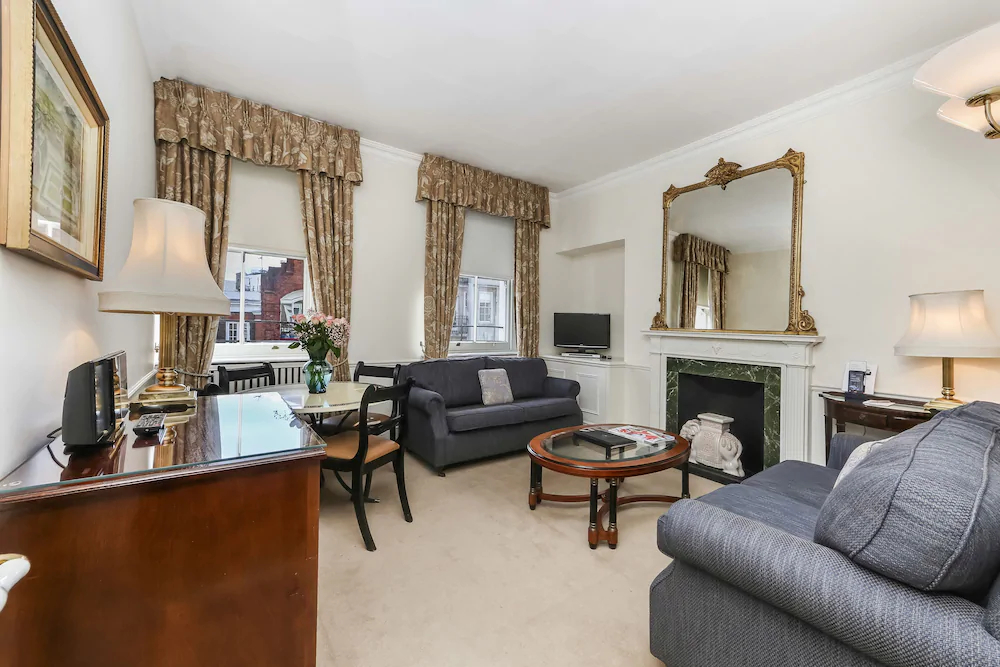 10 Curzon Street by Mansley Apartements