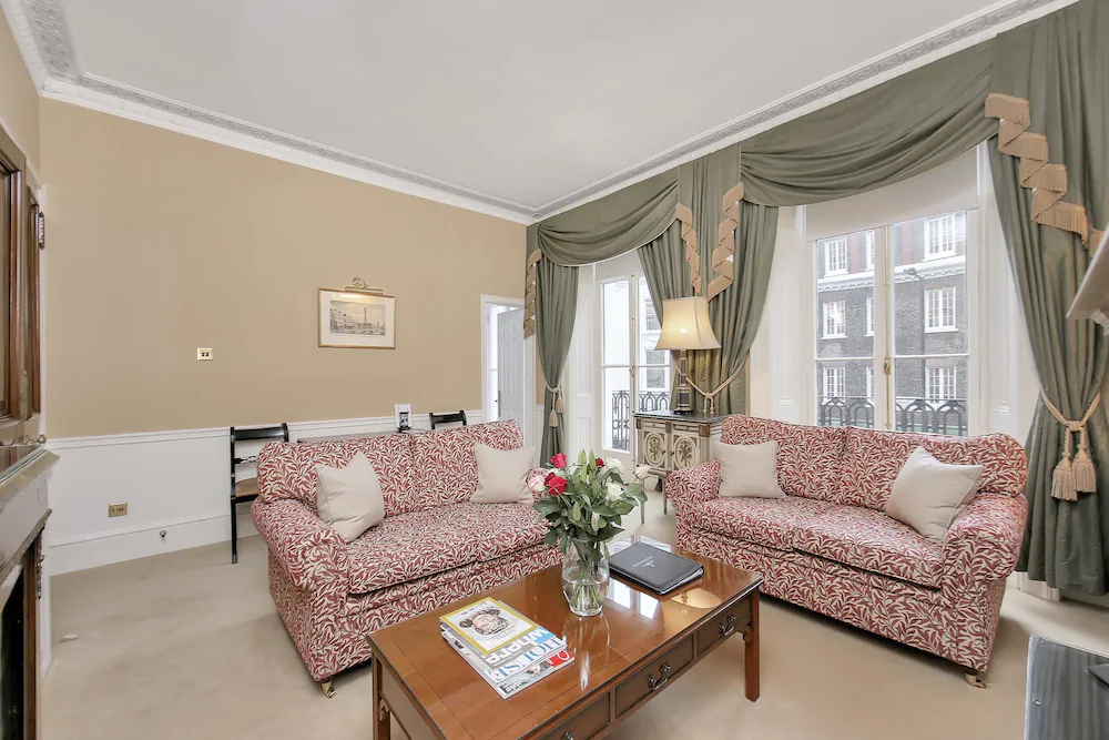 10 Curzon Street by Mansley Apartements