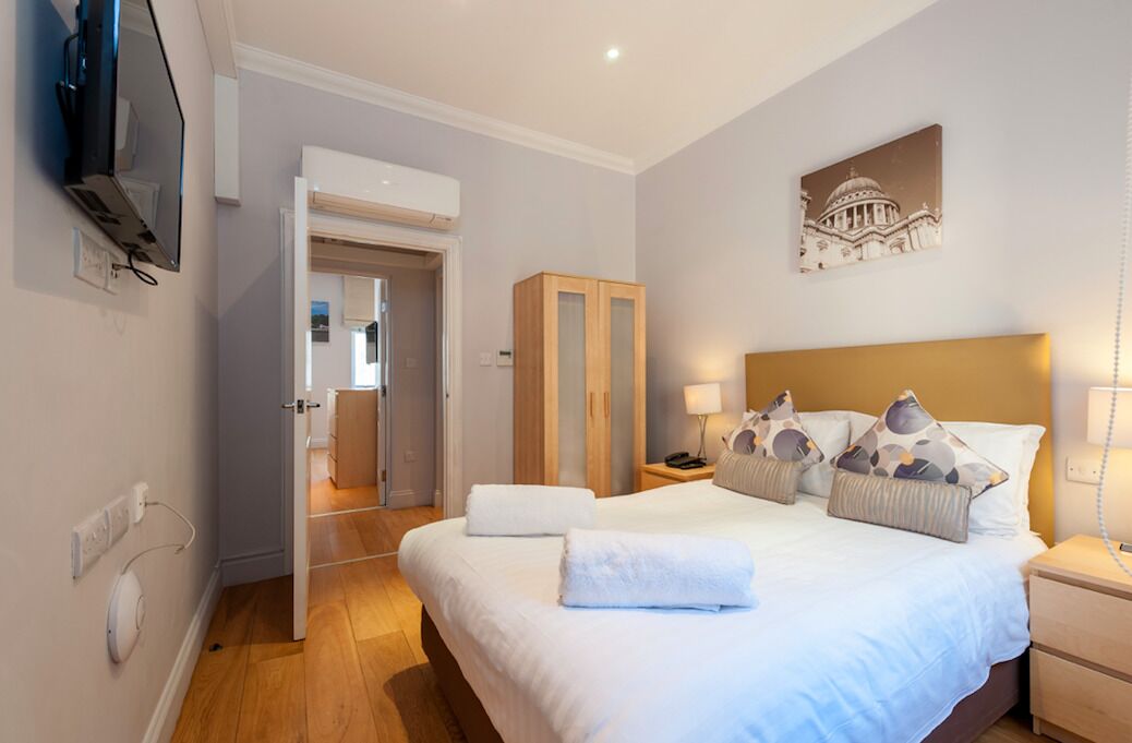 12 London Street Apartments