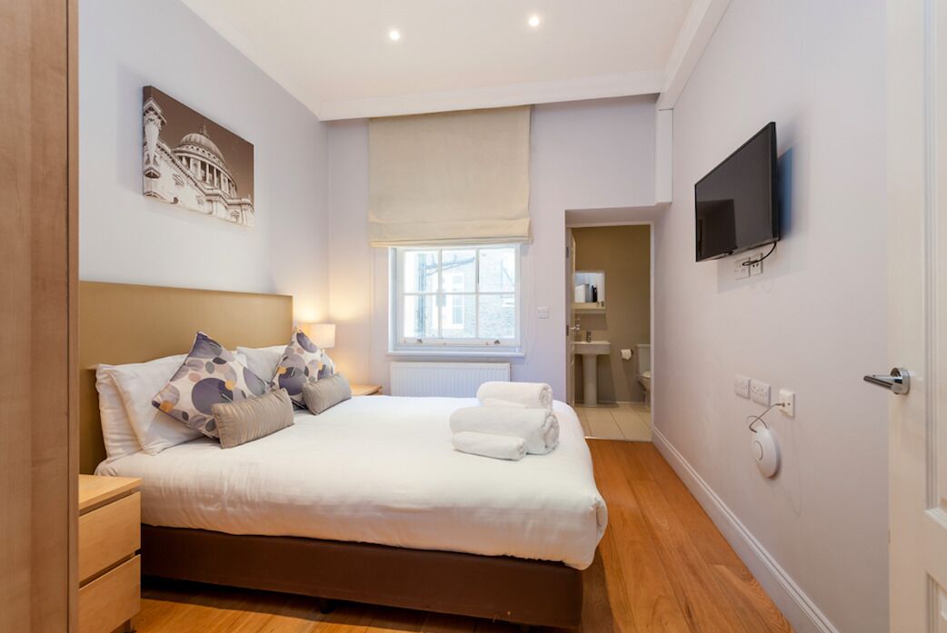 12 London Street Apartments