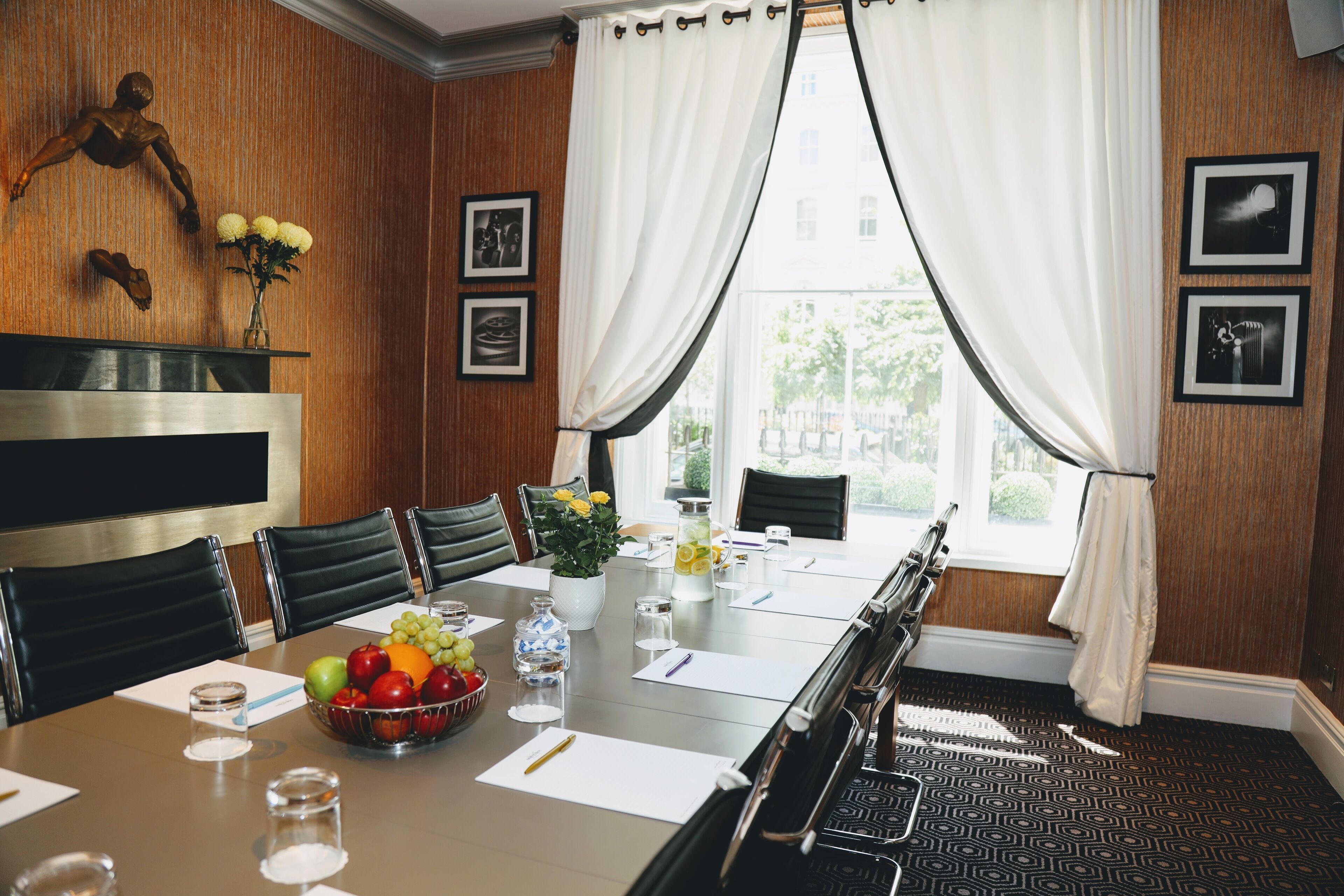 12 London Street Apartments