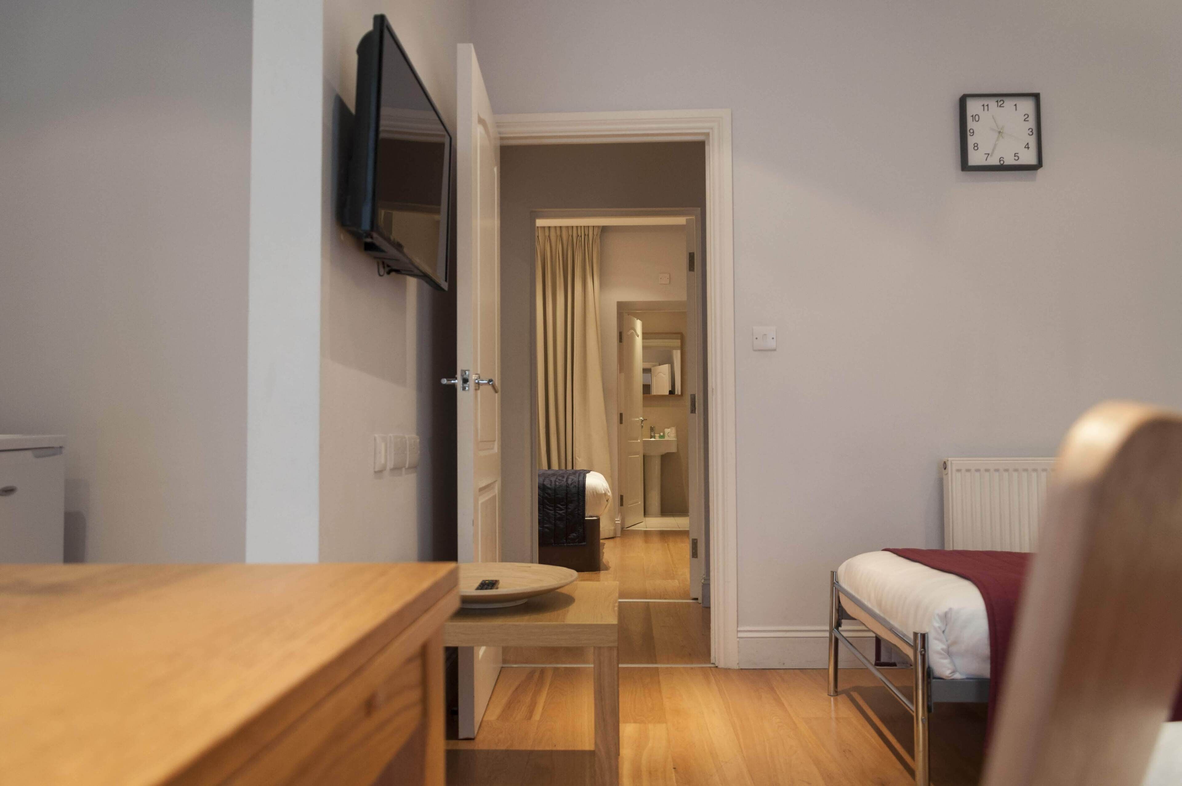 12 London Street Apartments