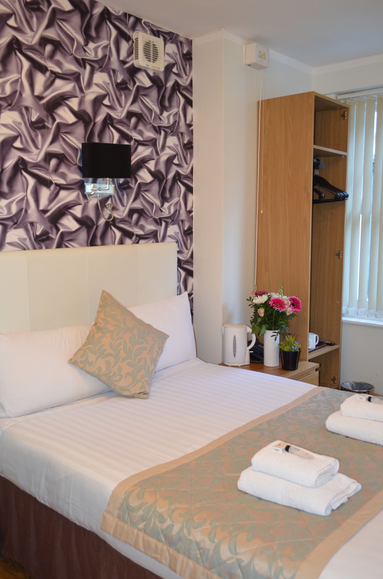 1 Lexham Gardens Hotel