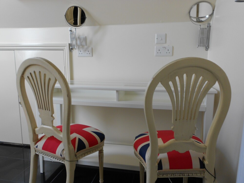 Mapesbury Hostel