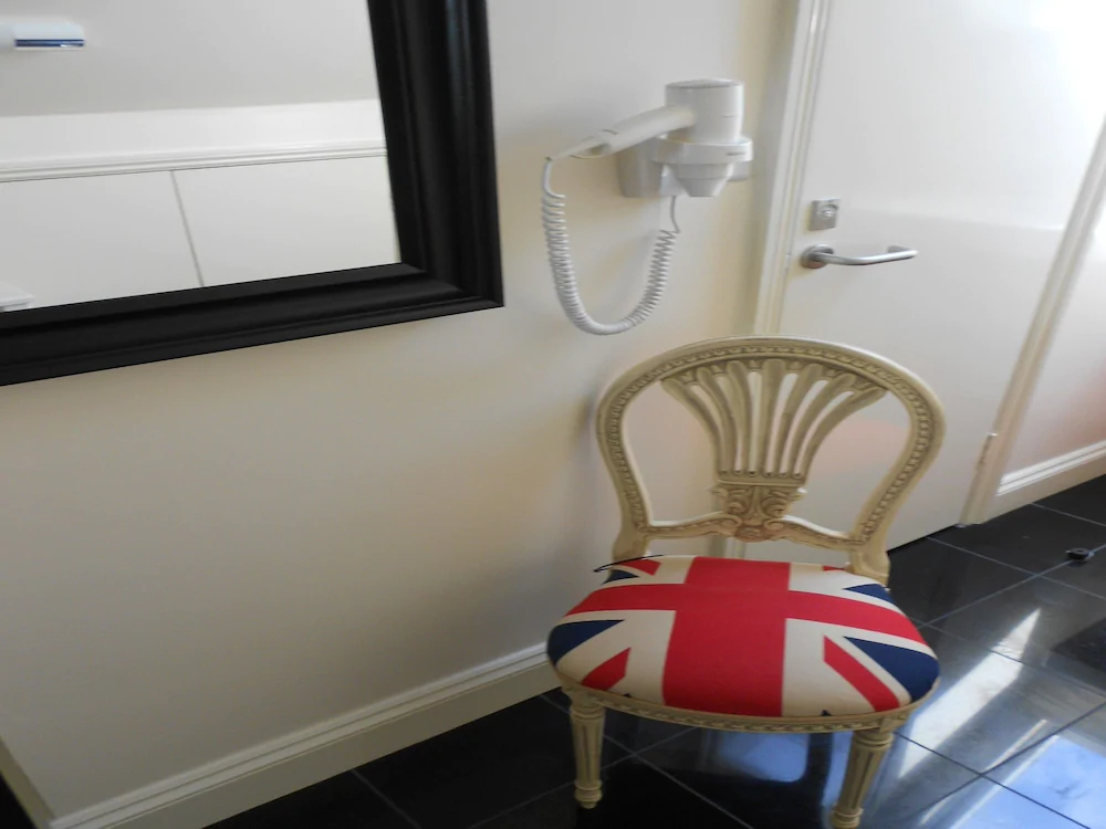 Mapesbury Hostel