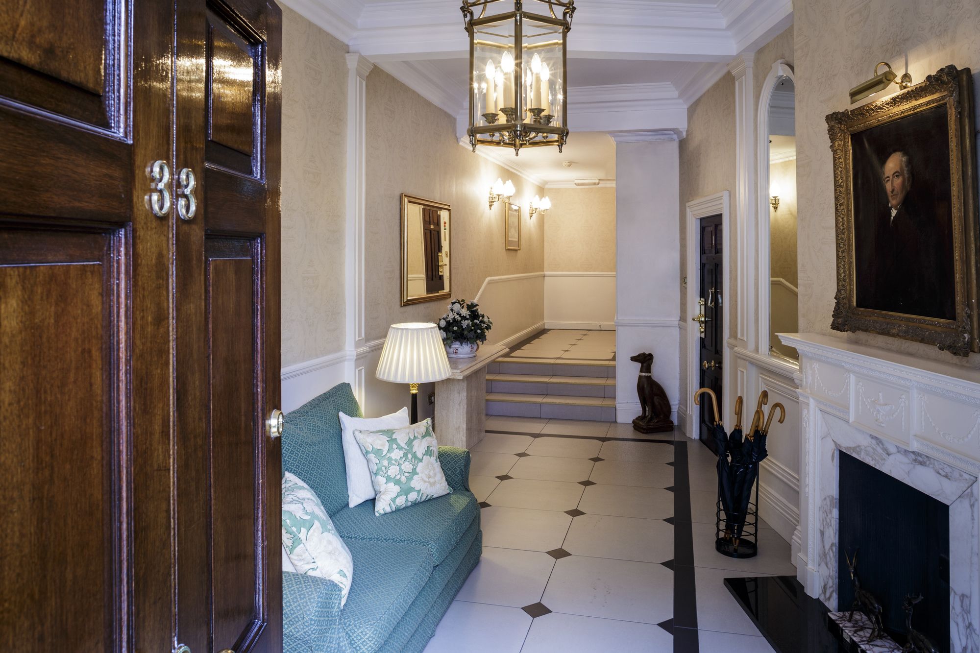 44 Curzon Street by Mansley Apartments