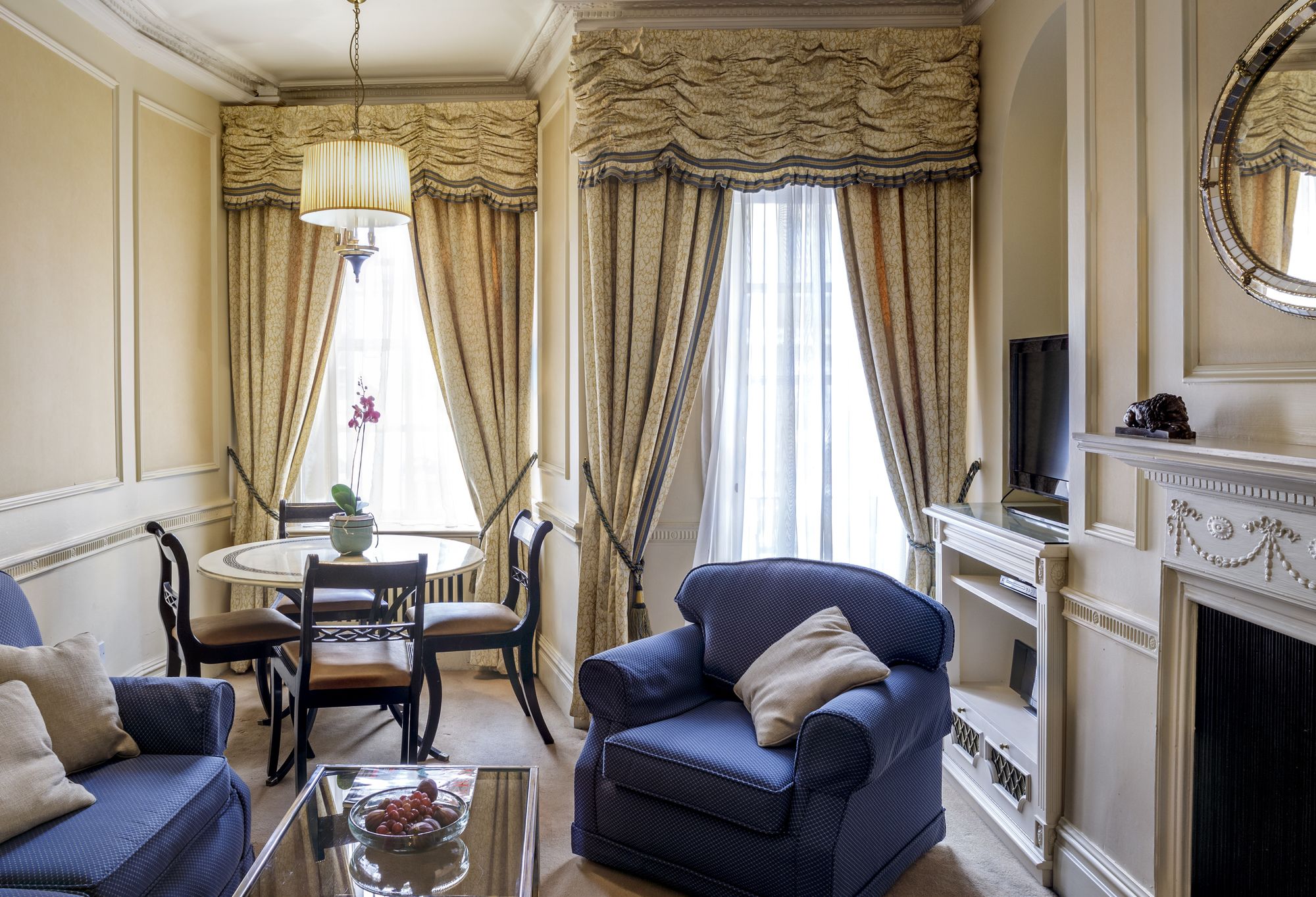 44 Curzon Street by Mansley Apartments