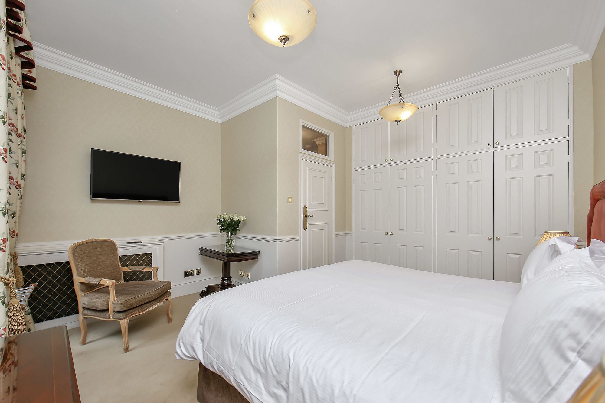 44 Curzon Street by Mansley Apartments