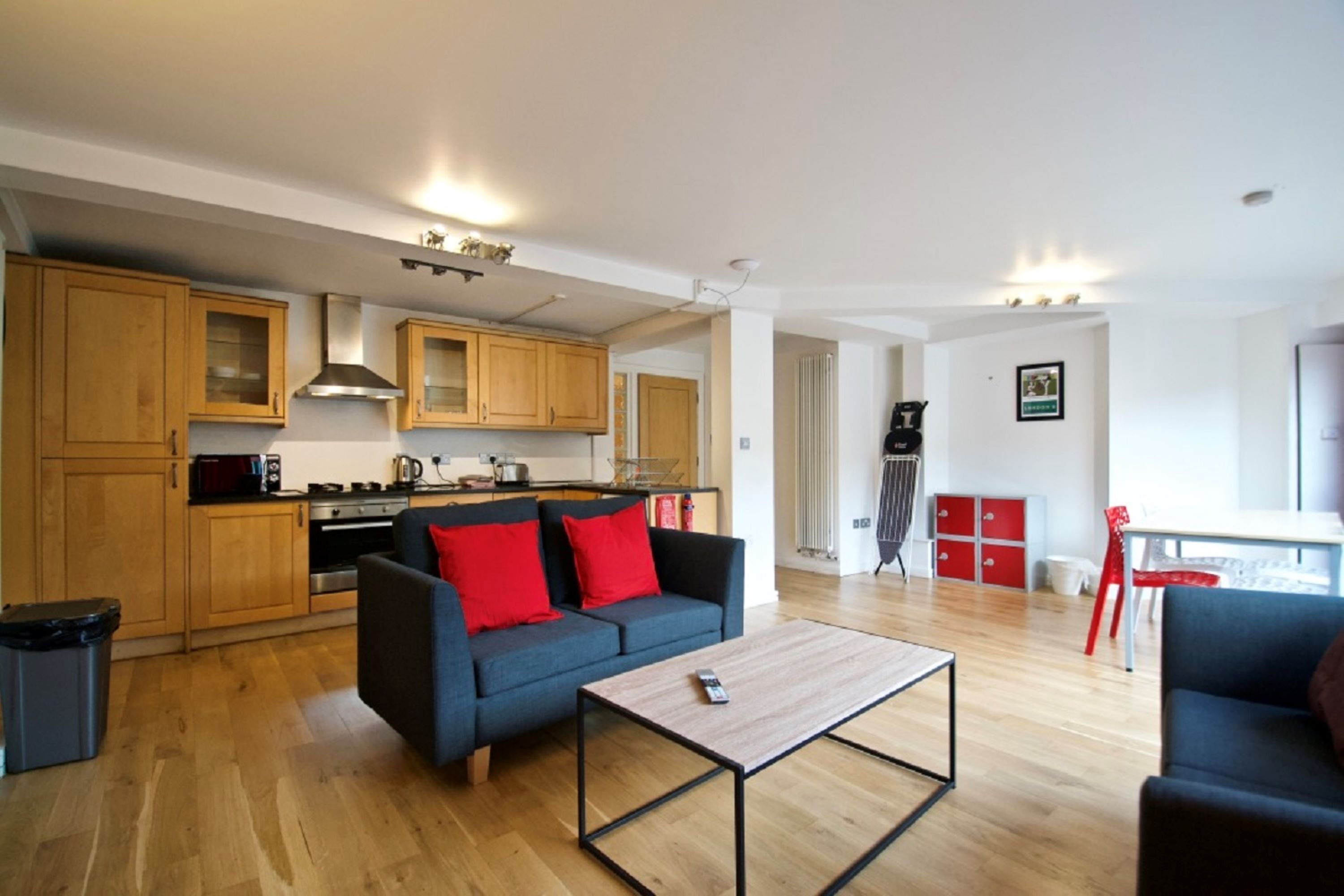 Acorn - Kamen House Apartments