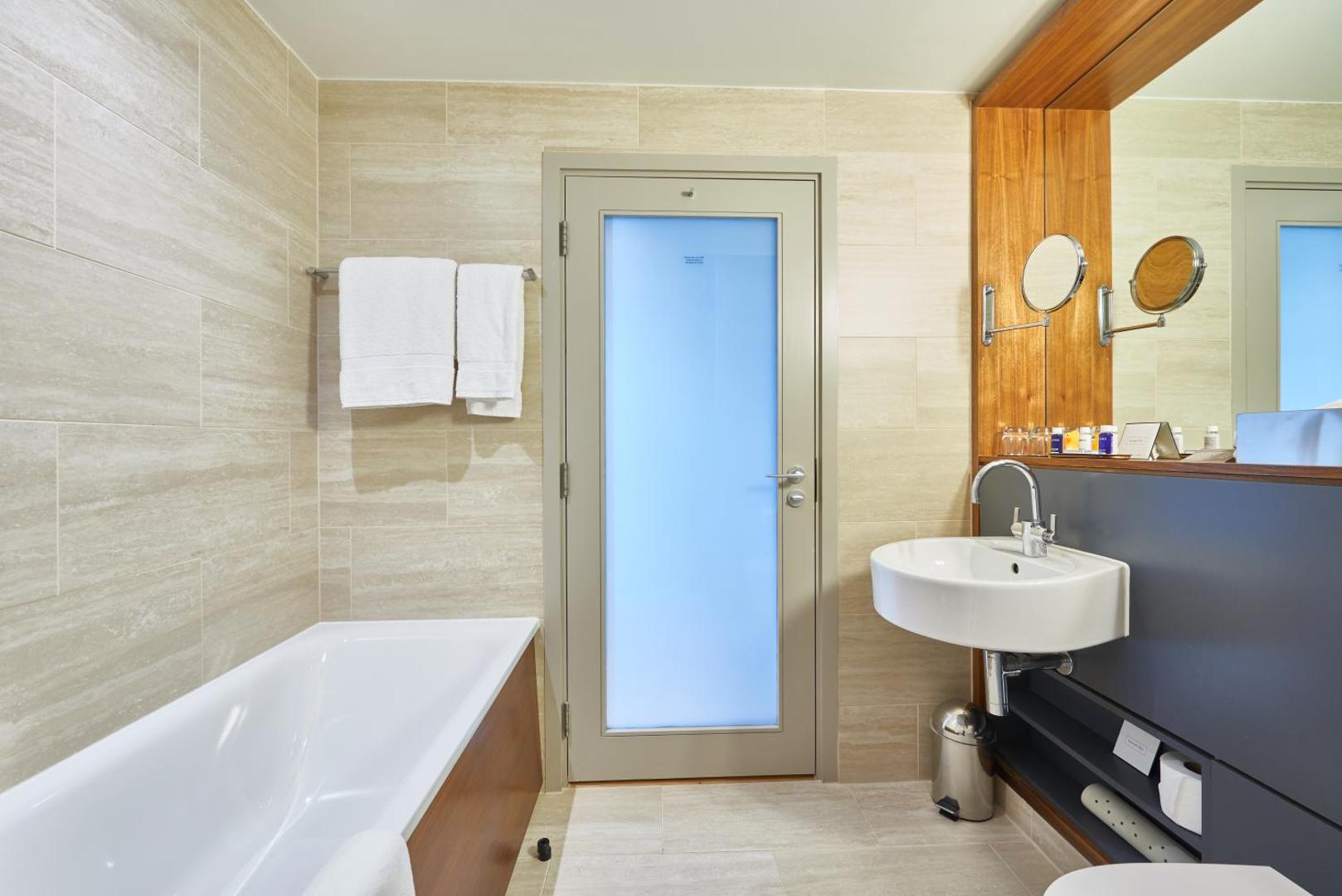 Apex City of London Hotel