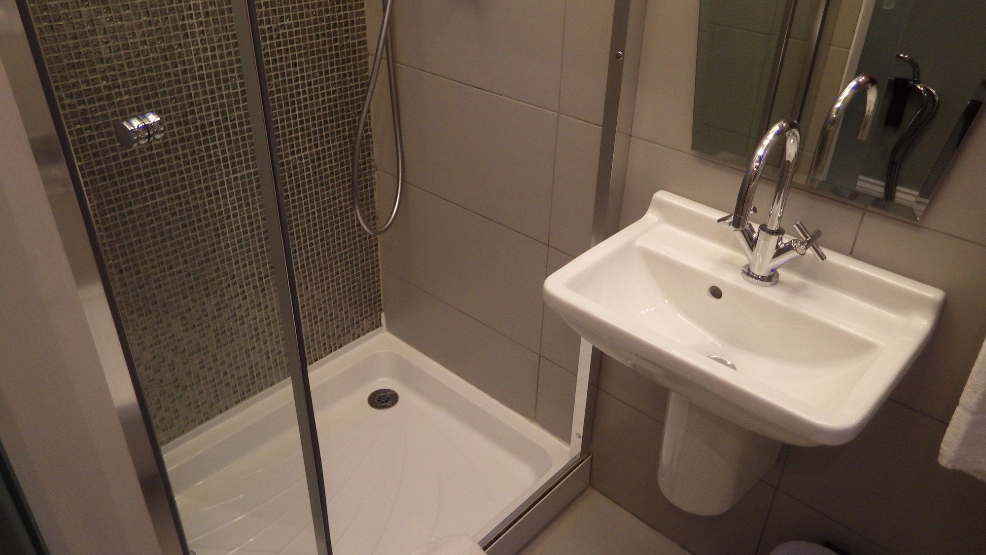 Arosfa Hotel By Compass Hospitality