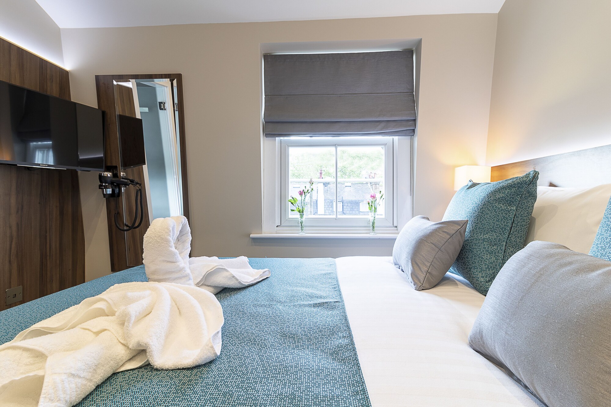 Voyage London Hotel