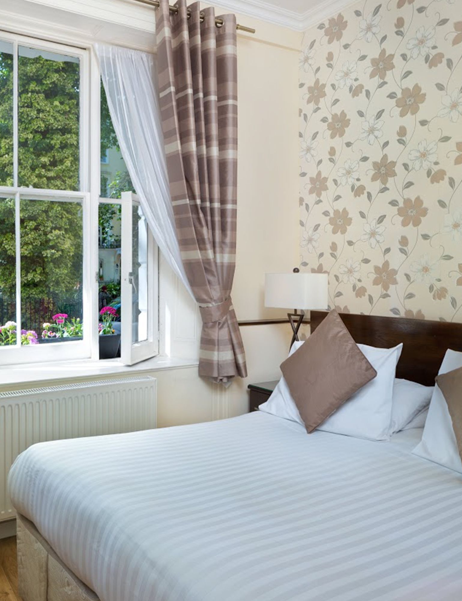 Voyage London Hotel