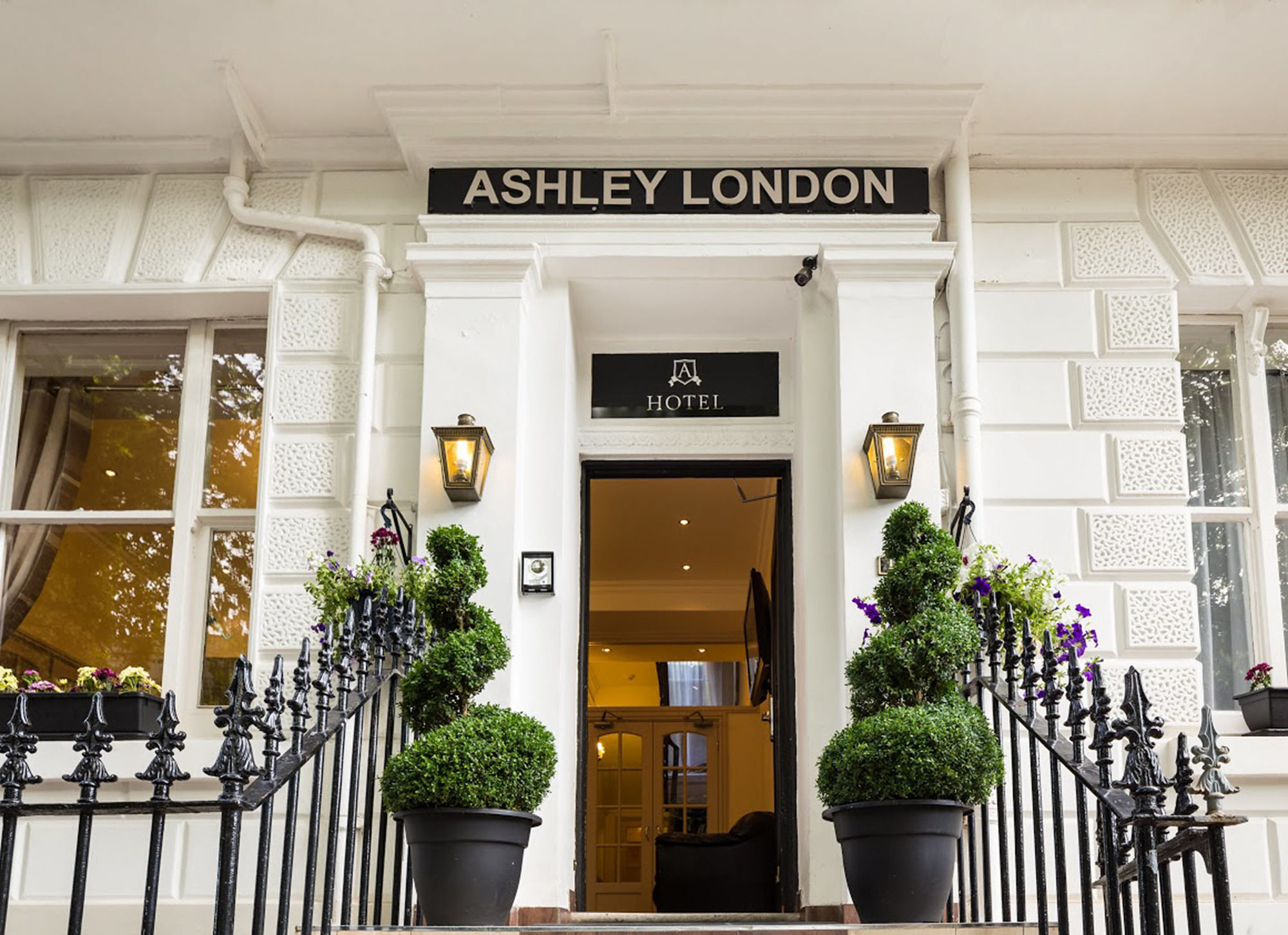 Voyage London Hotel