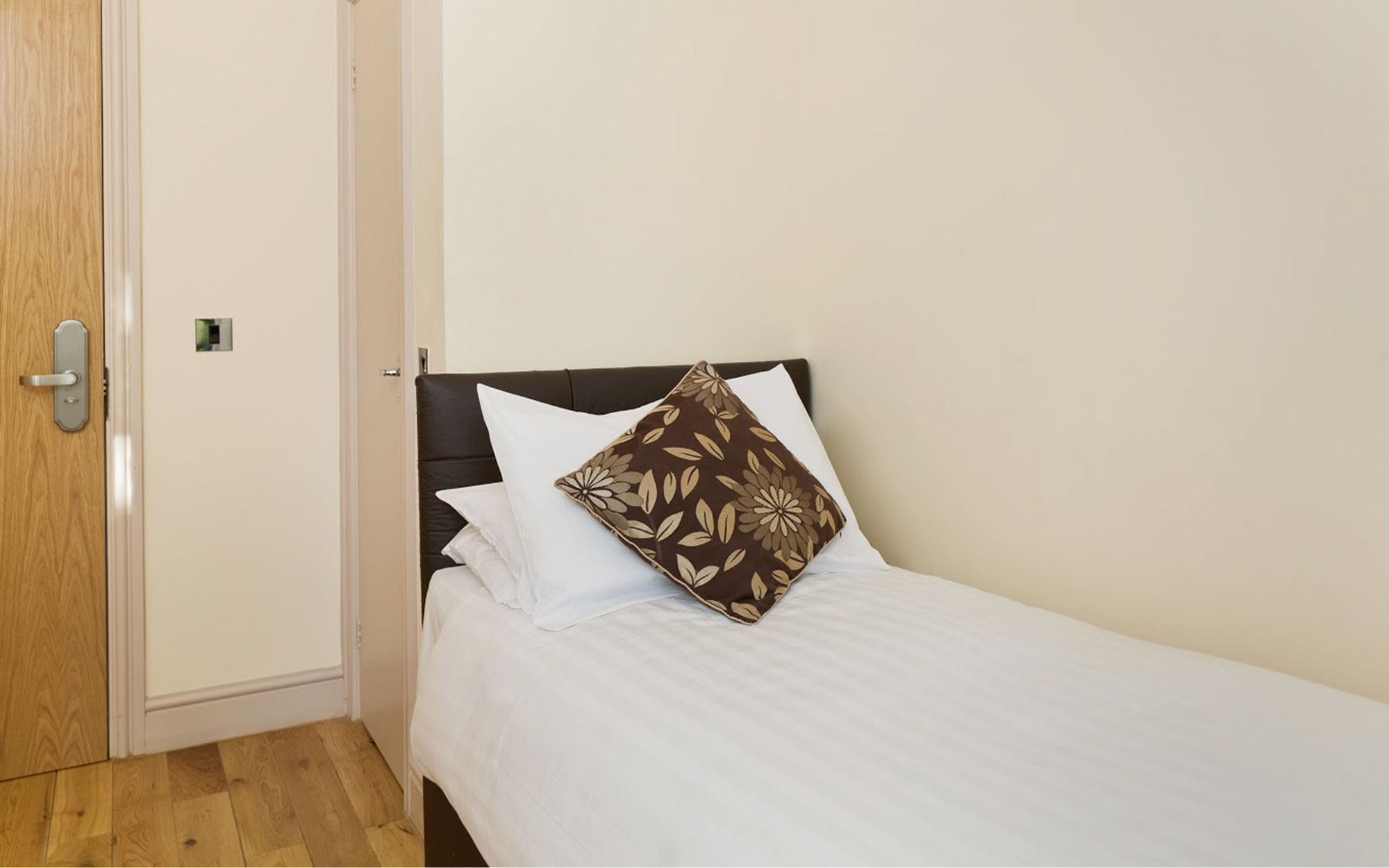 Voyage London Hotel