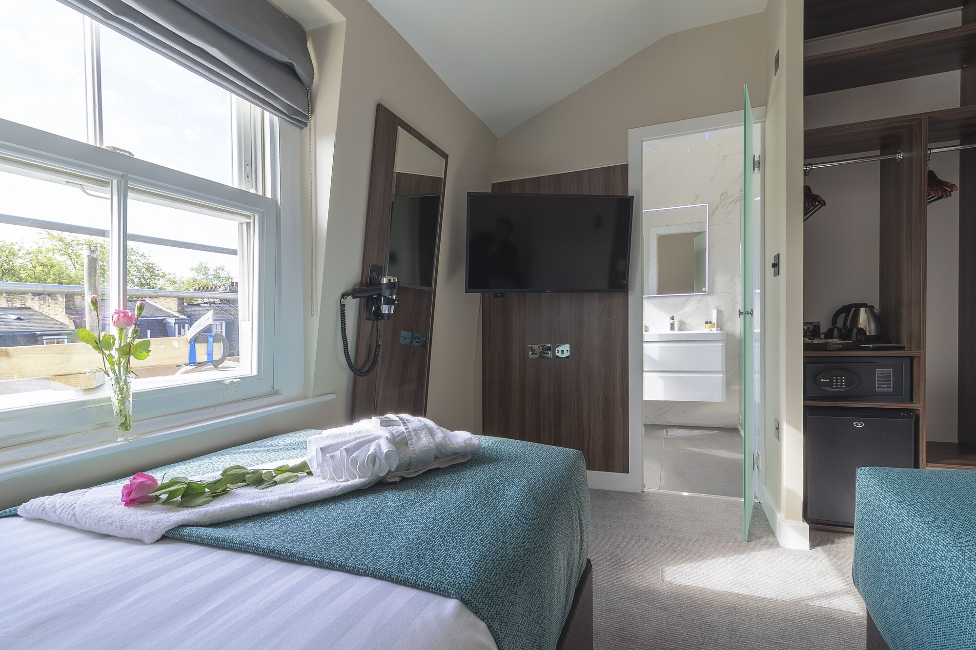 Voyage London Hotel