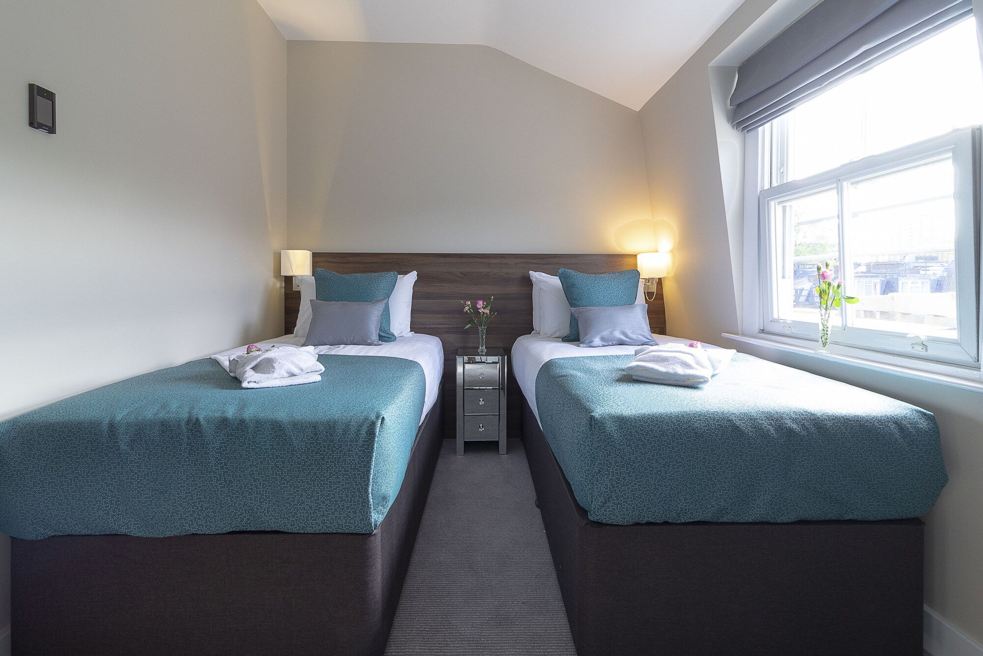 Voyage London Hotel