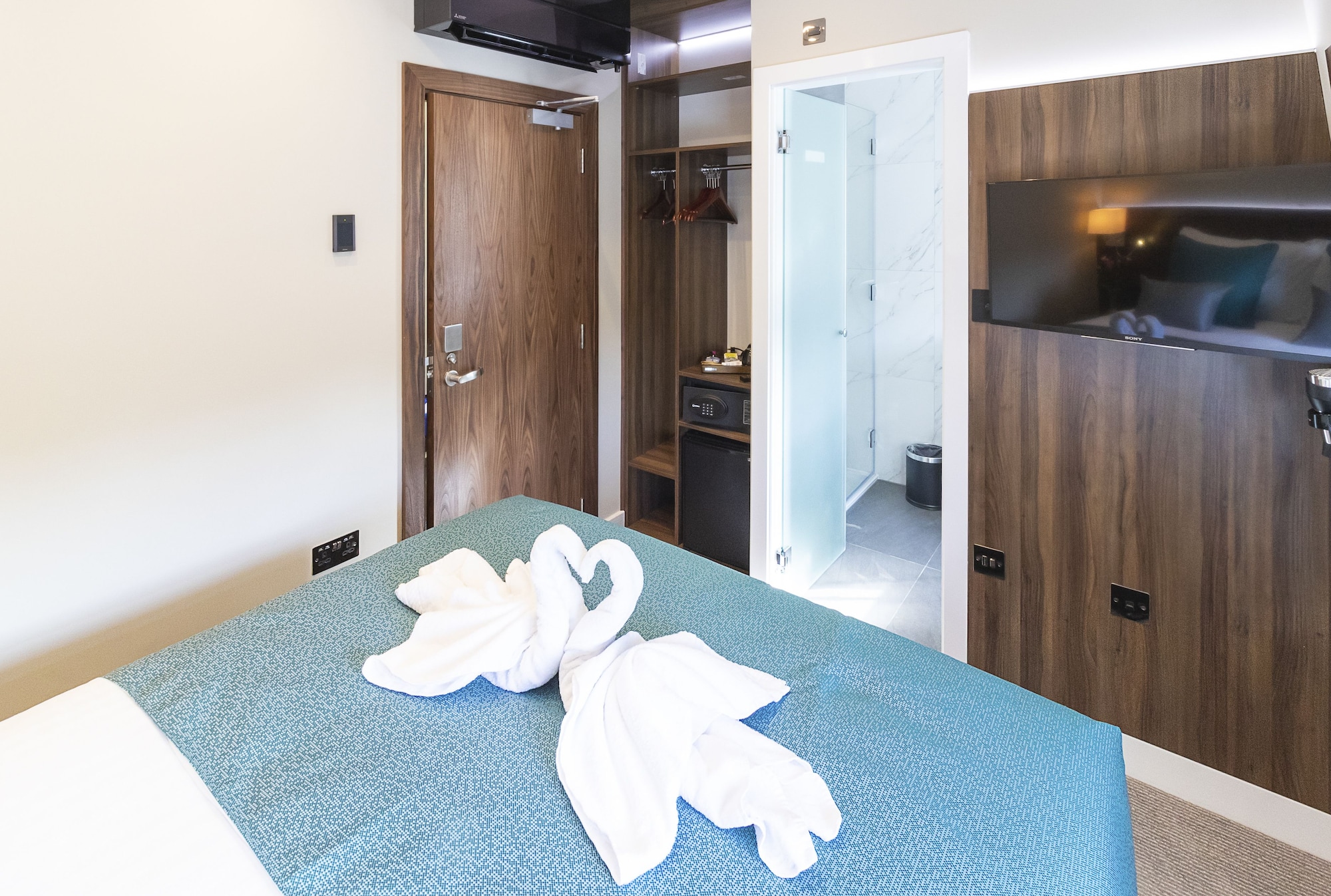 Voyage London Hotel