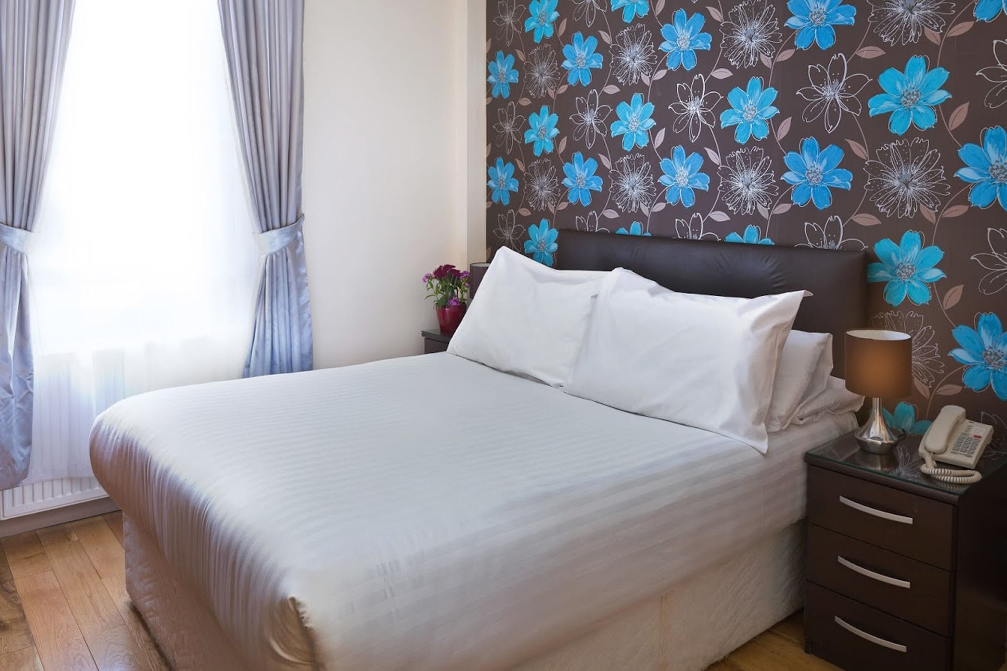 Voyage London Hotel
