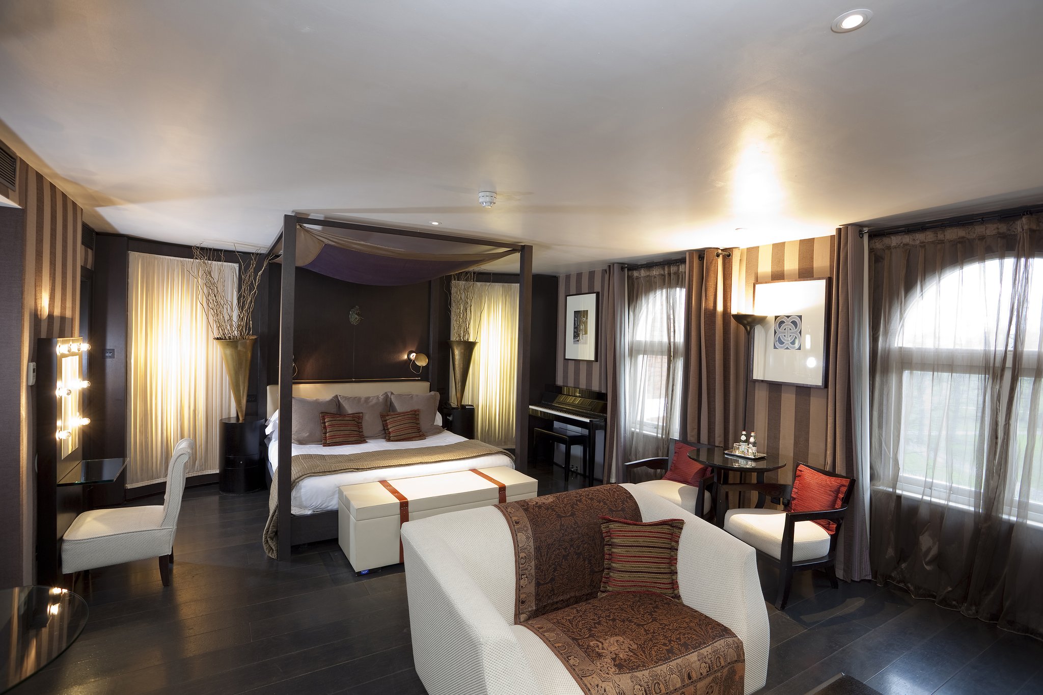 60 Hyde Park Gate Hotel