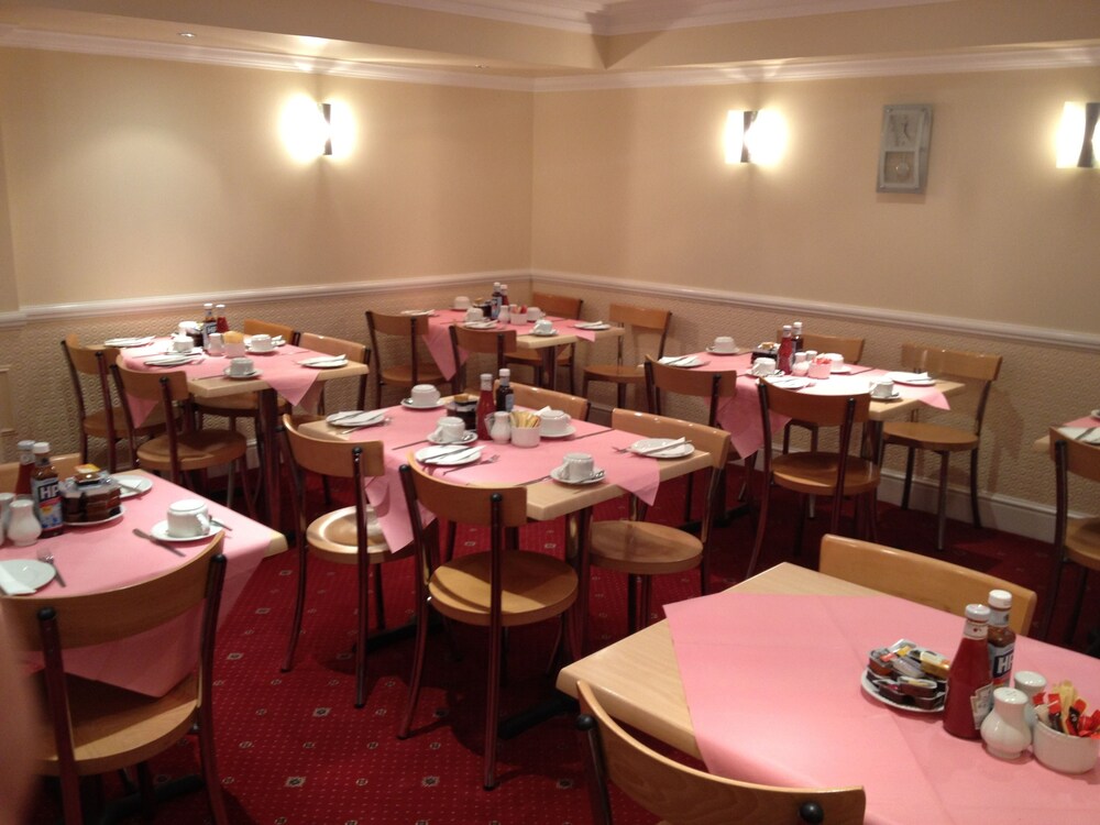 Balmoral House Hotel