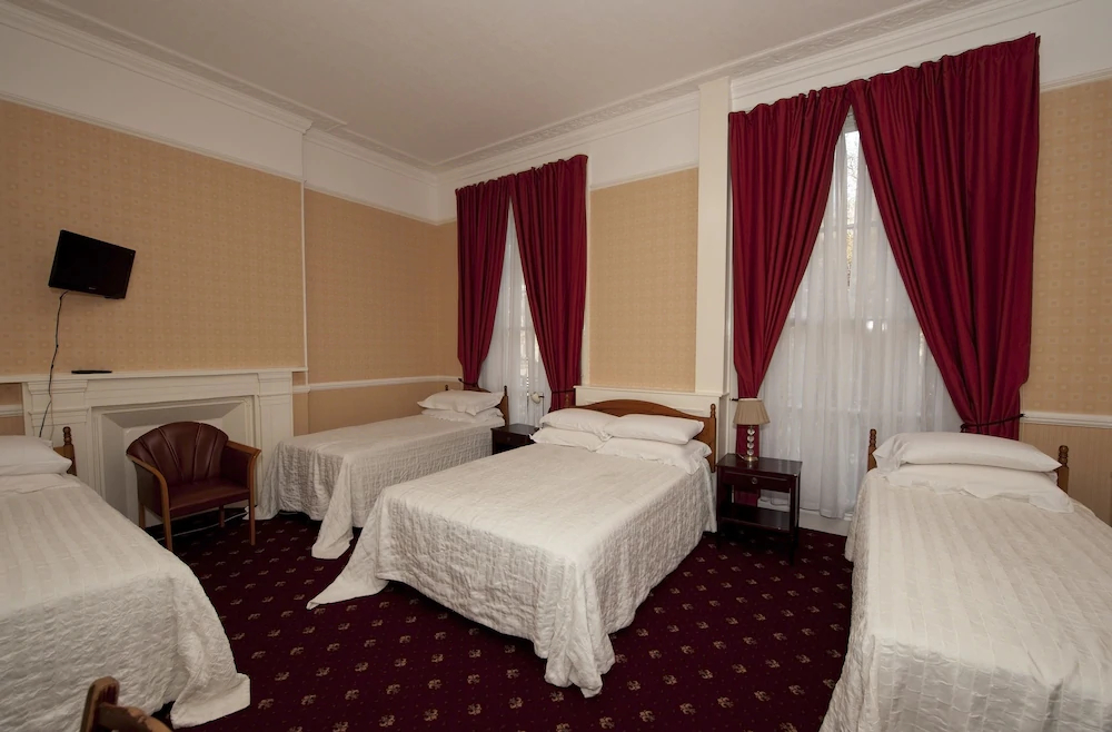 Balmoral House Hotel