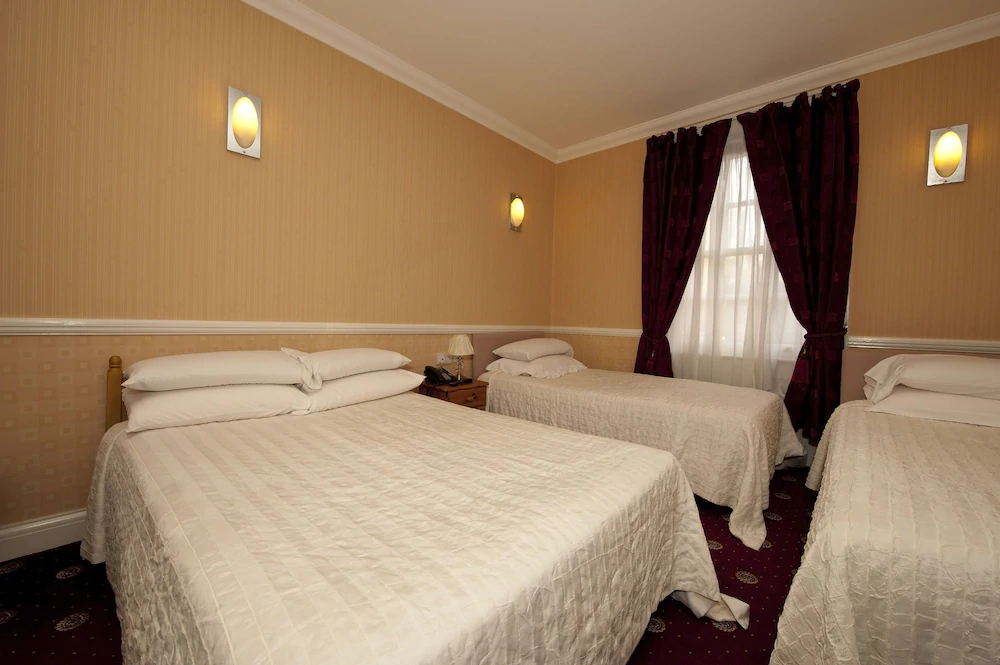 Balmoral House Hotel