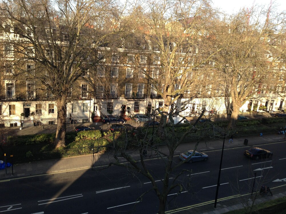 Balmoral House Hotel