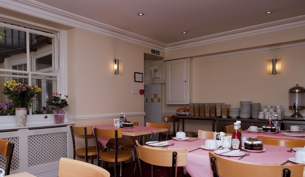 Balmoral House Hotel