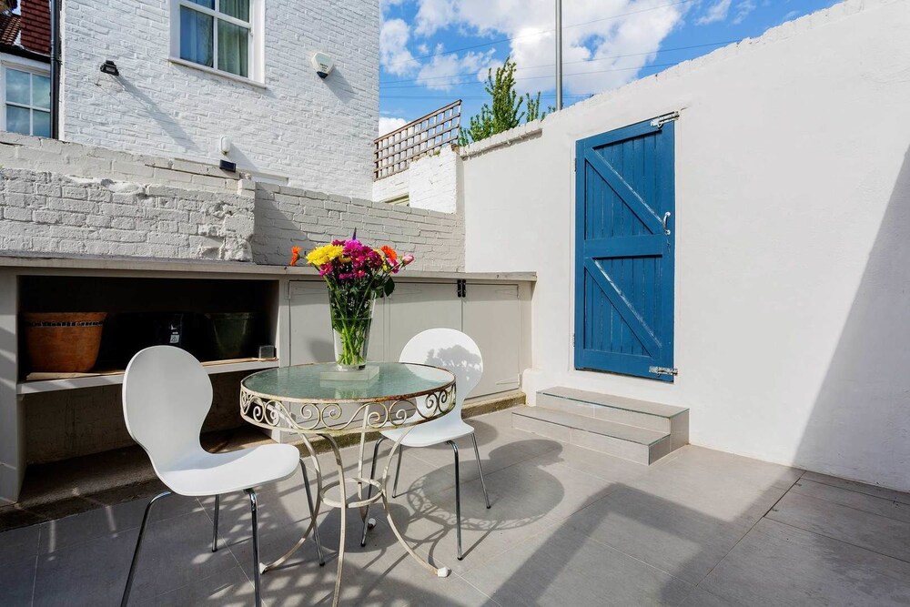 Battersea Retreat