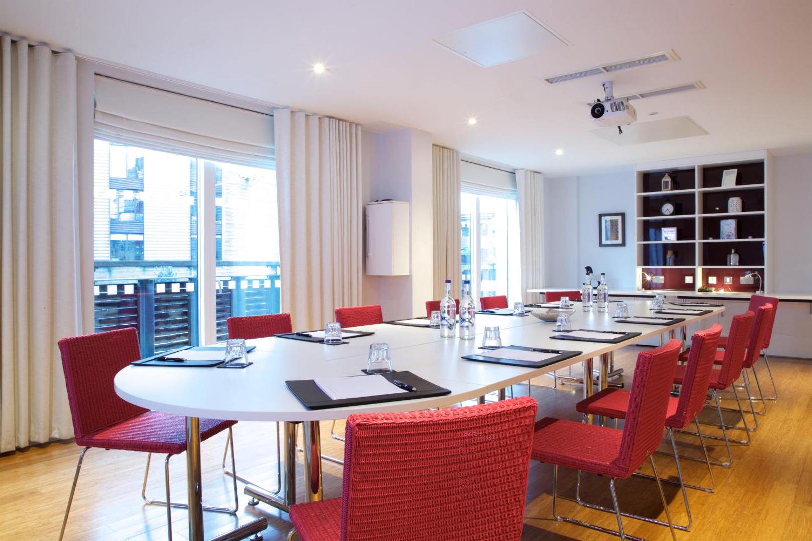 Bermondsey Square Hotel