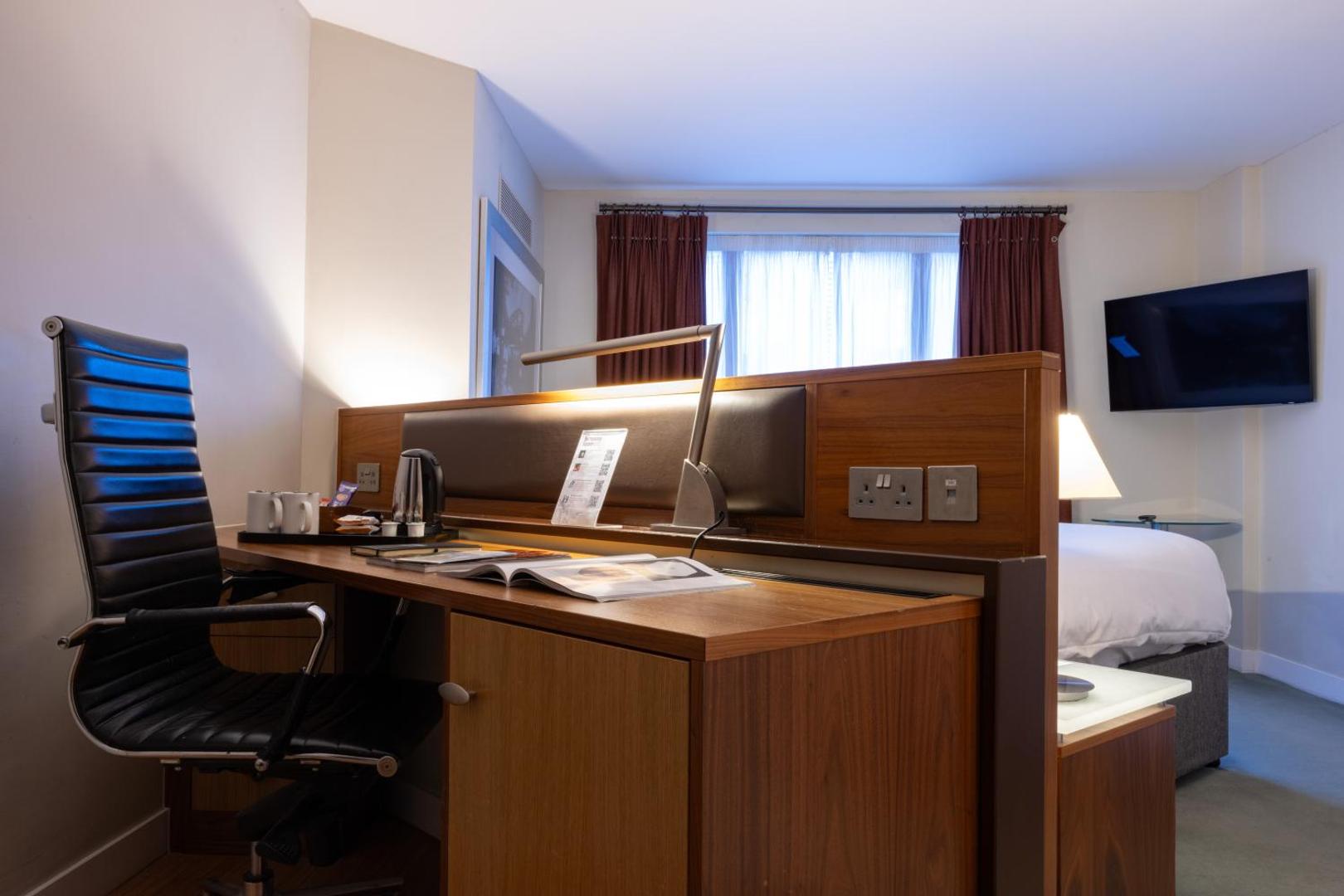 Bermondsey Square Hotel