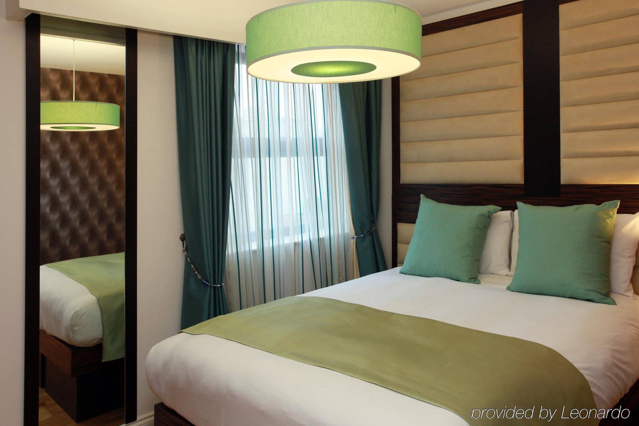 Maitrise Suites Apartment Hotel