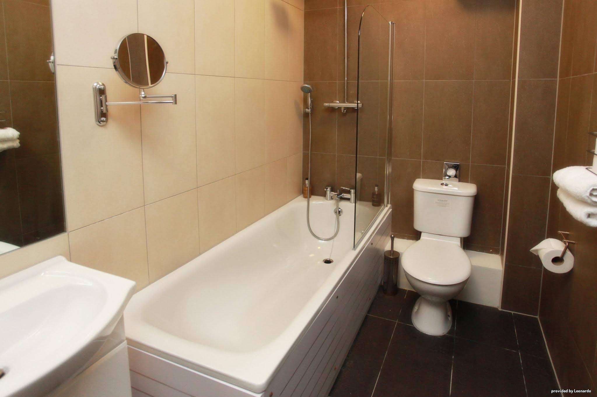 Maitrise Suites Apartment Hotel