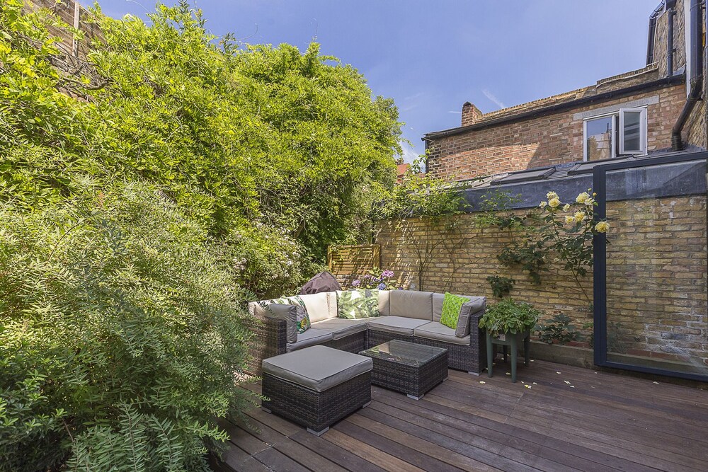 Botanical Sanctuary In Stoke Newington