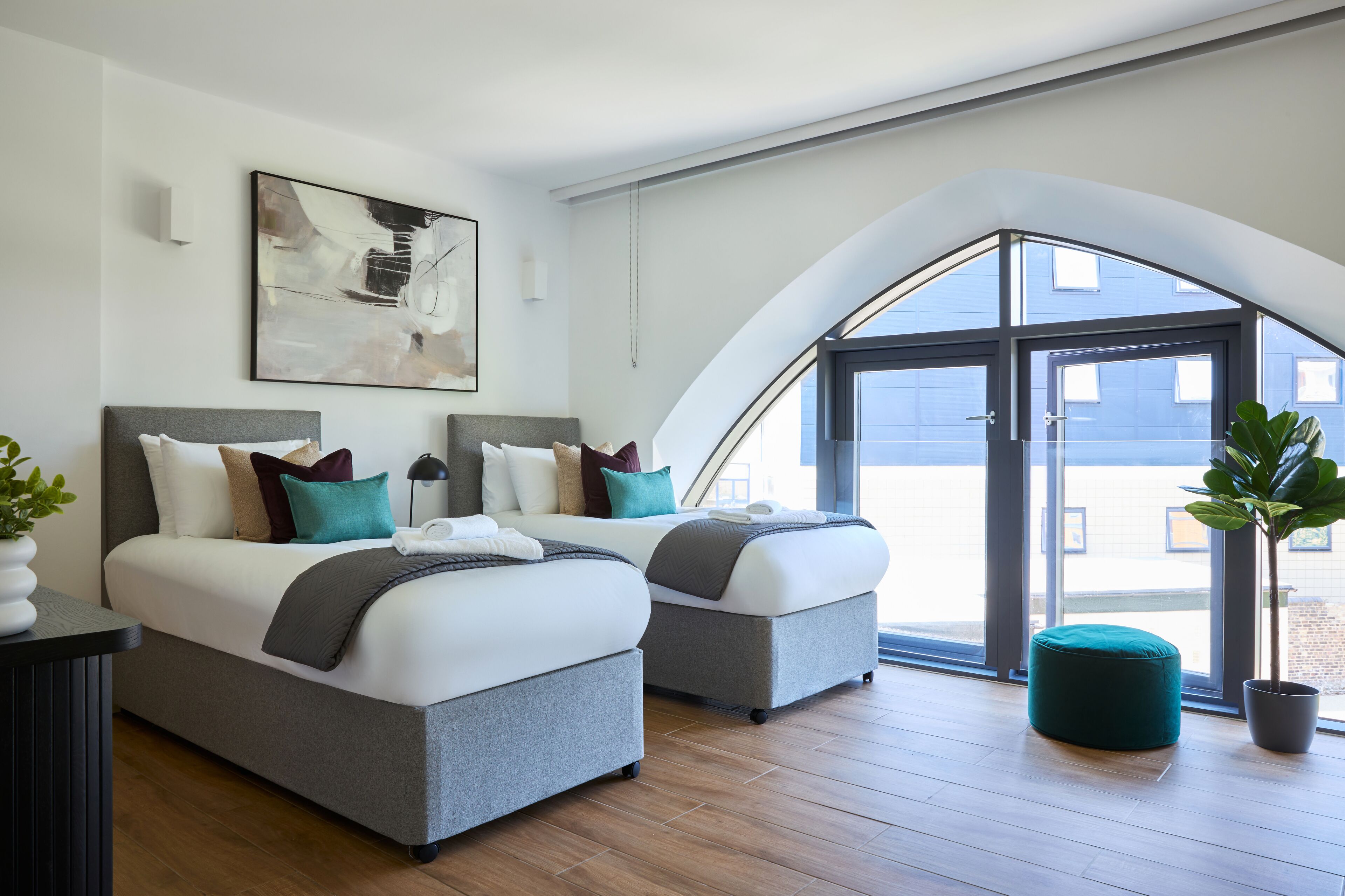 Kew Bridge By Viridian Apartments