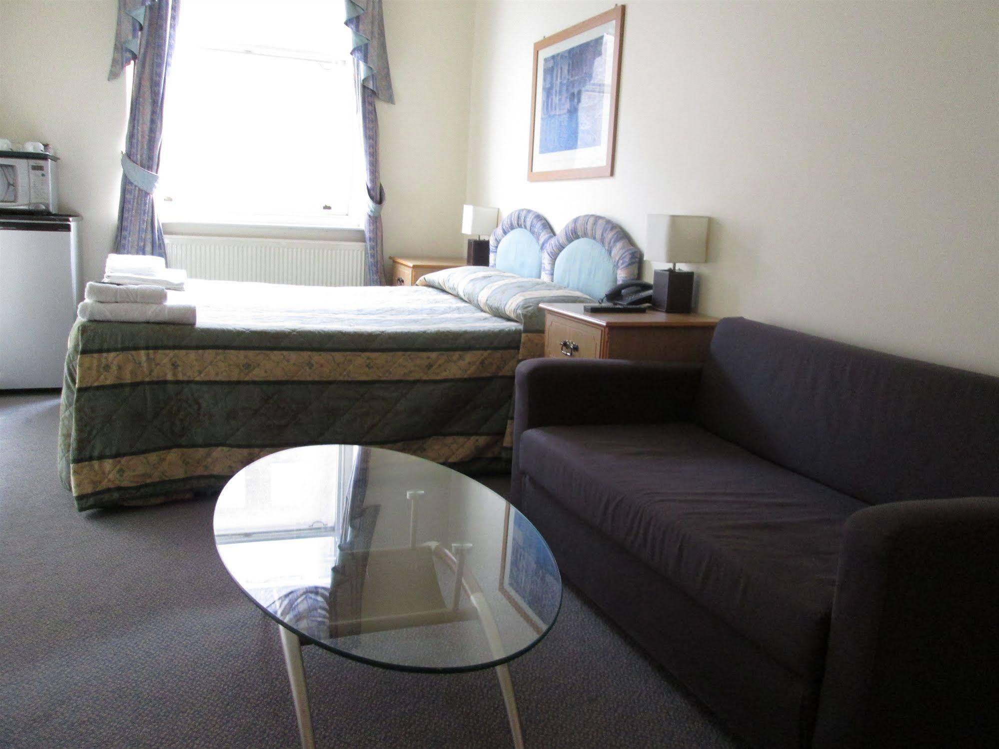 Brompton Hotel